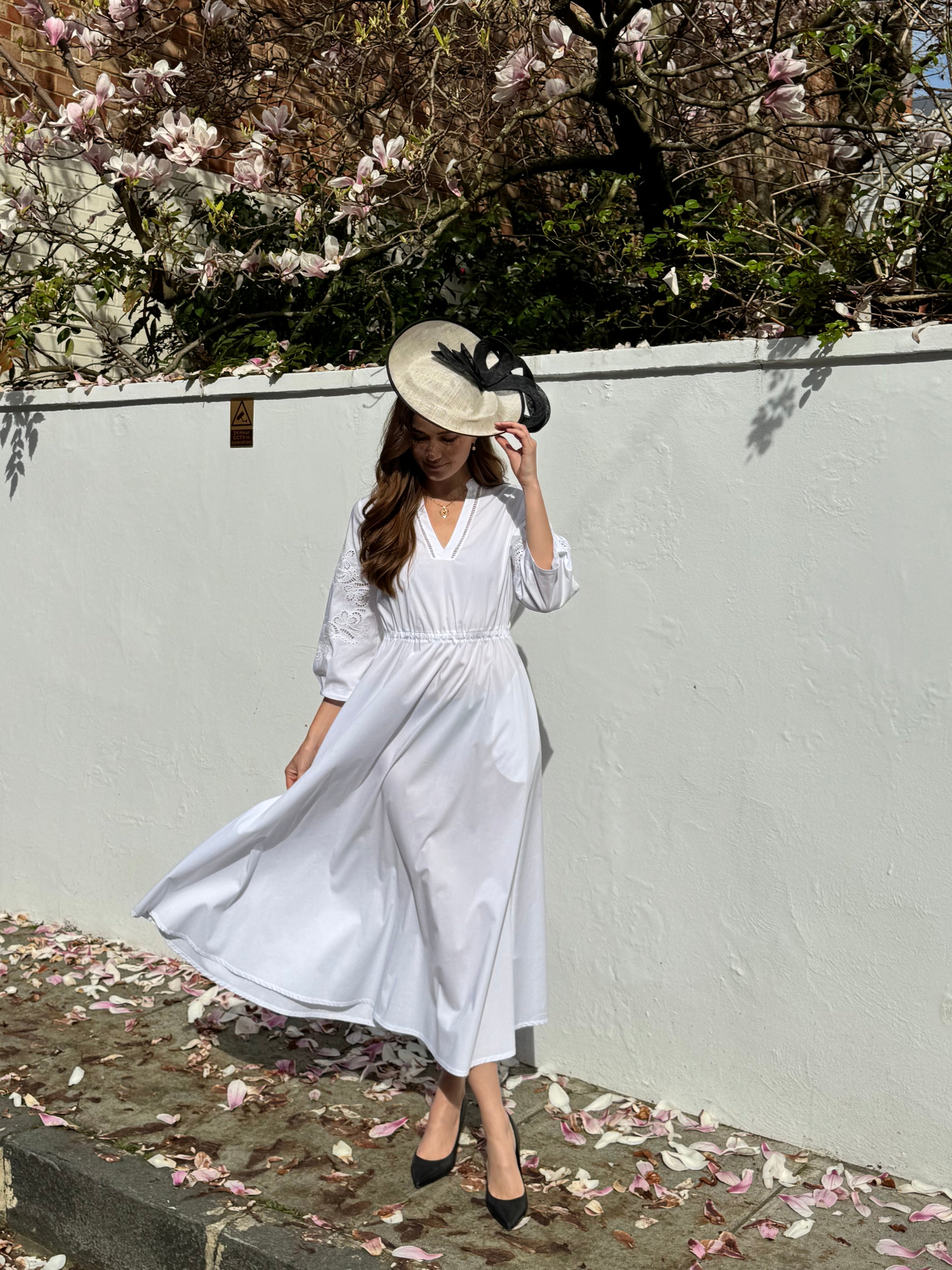 EMBROIDERY DRESS-WHITE