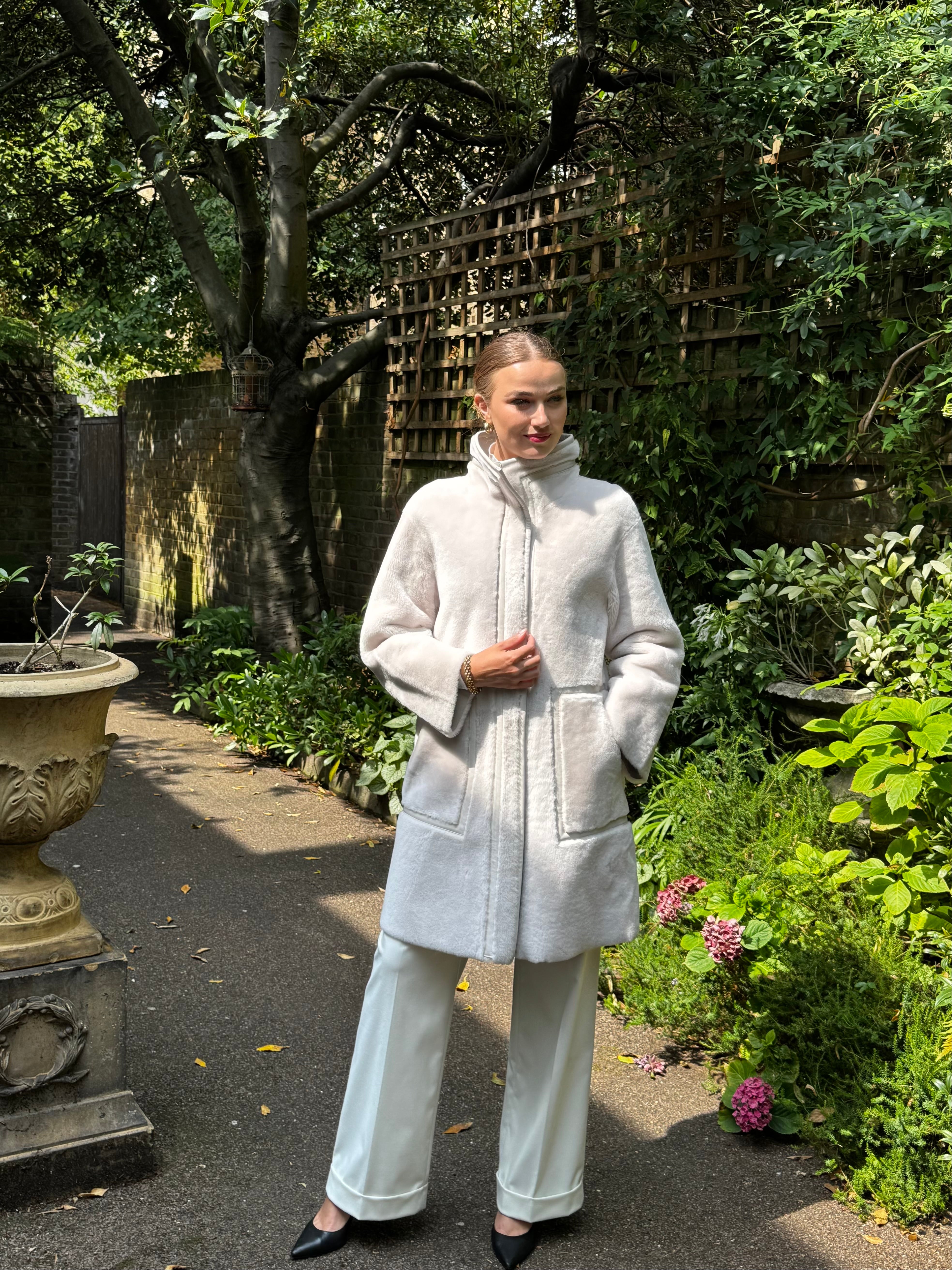 REVERSIBLE SHEARLING COAT WITH LEATHER DETAILS-MILK
