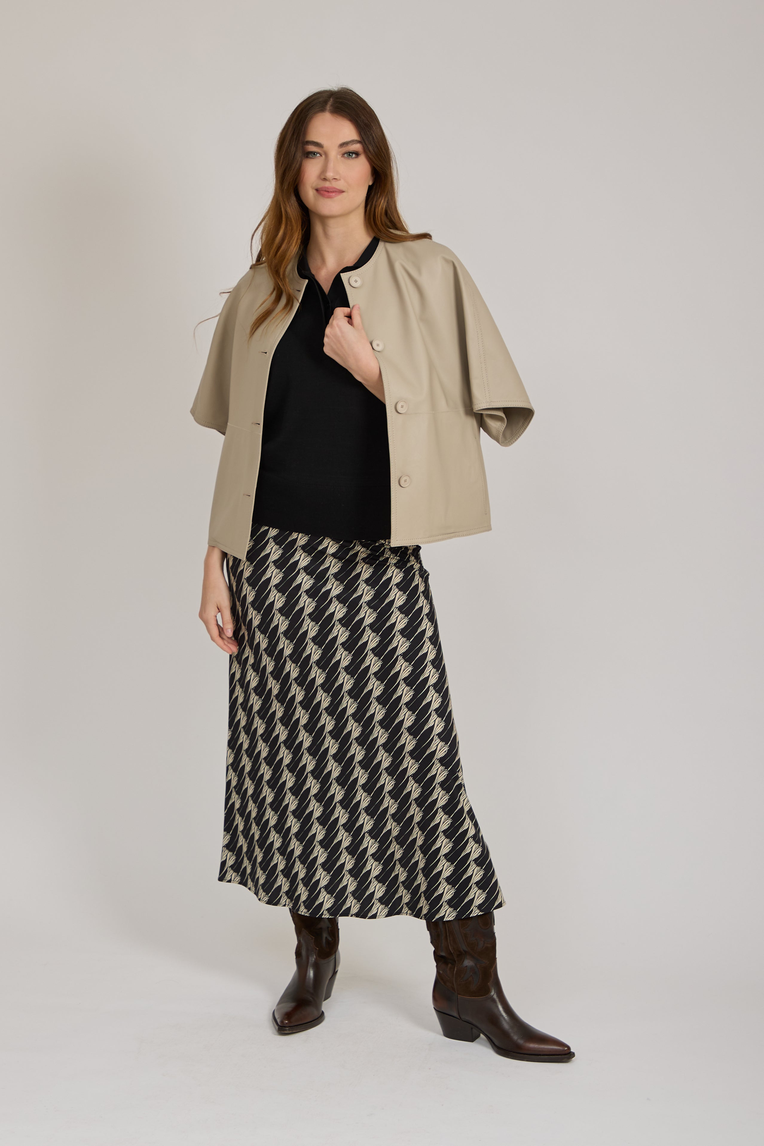 PRINTED SKIRT- BLACK AND WHITE