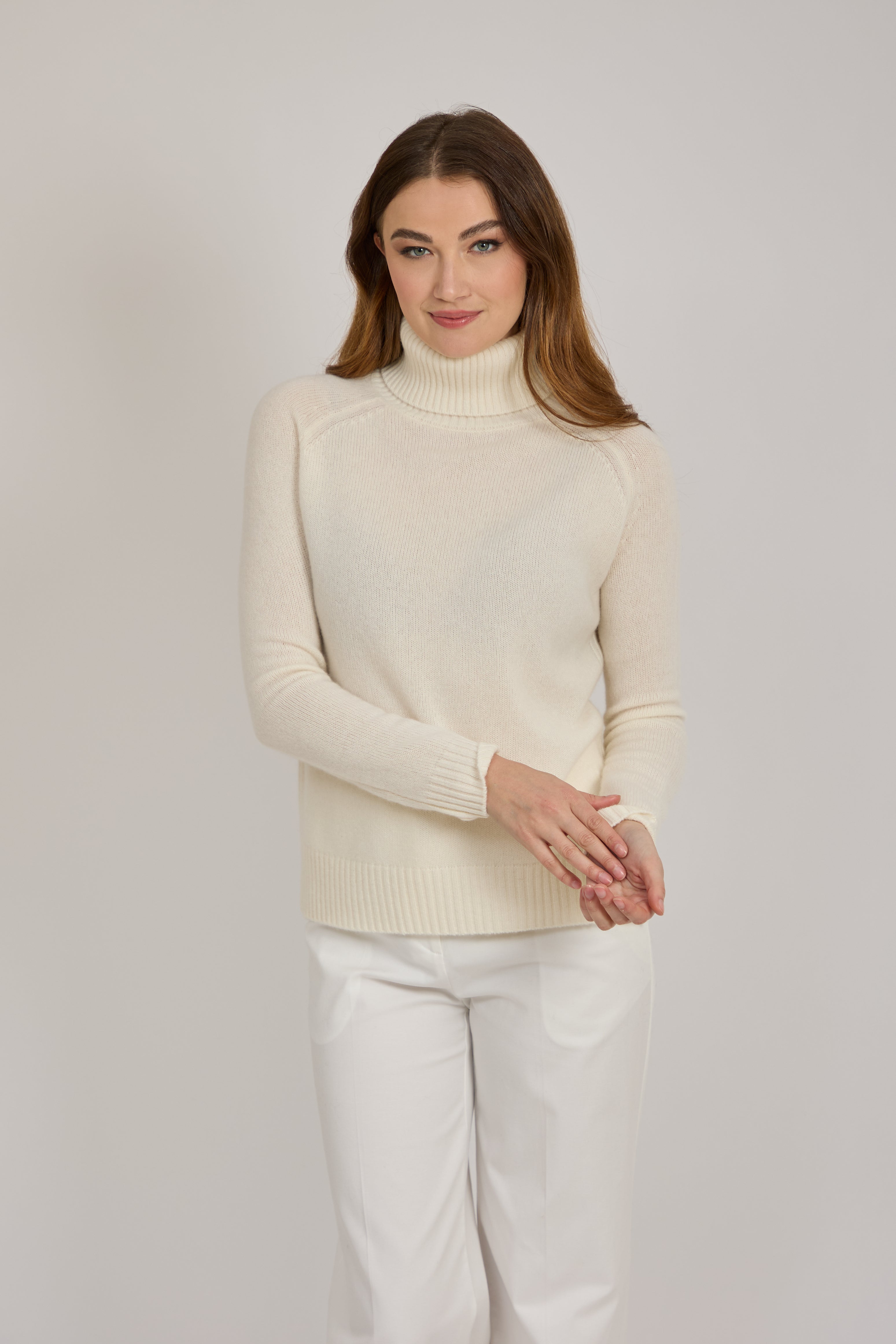 TURTLE NECK JUMPER-WHITE