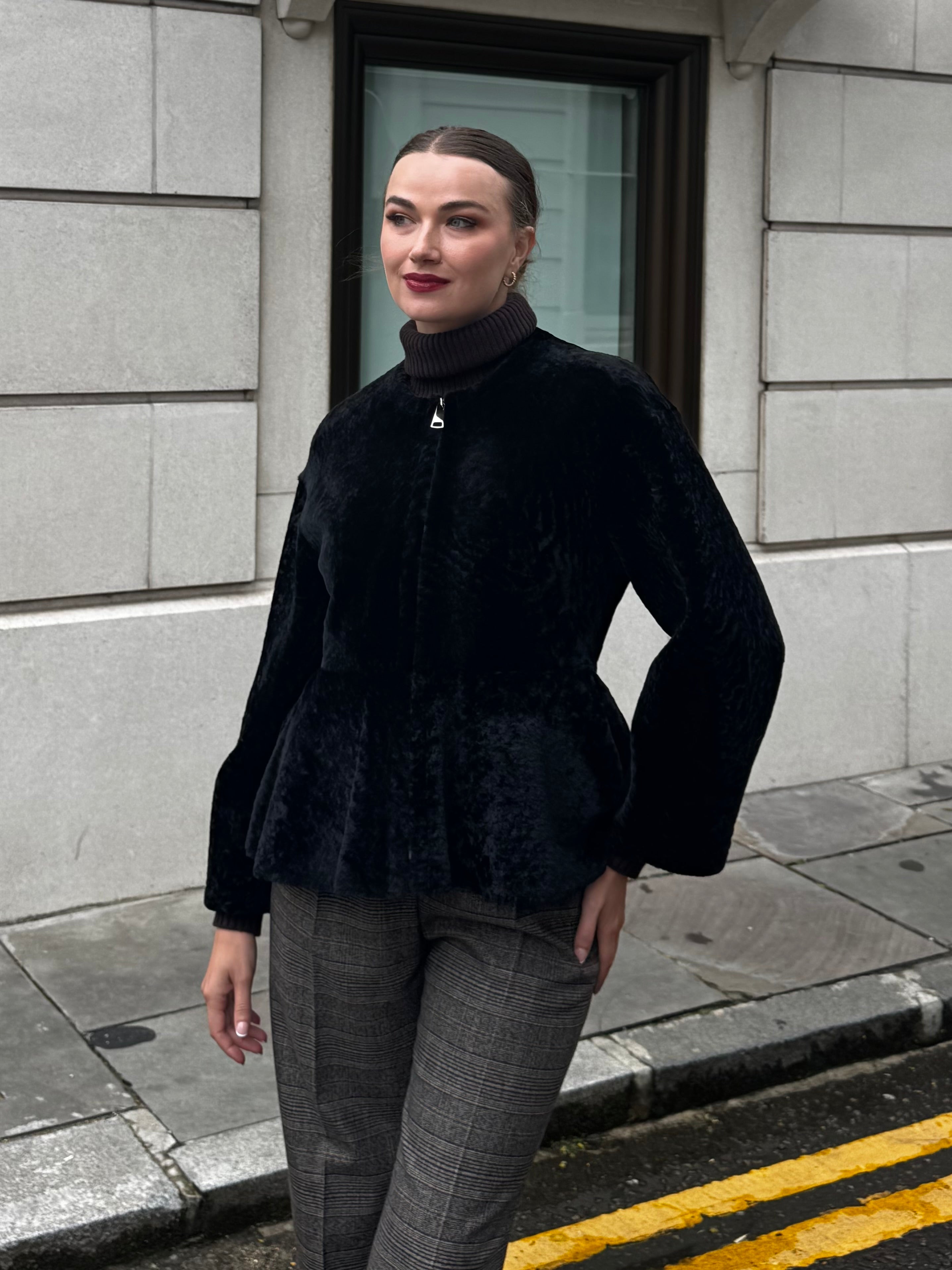 SHORT SHEARLING JACKET-BLACK