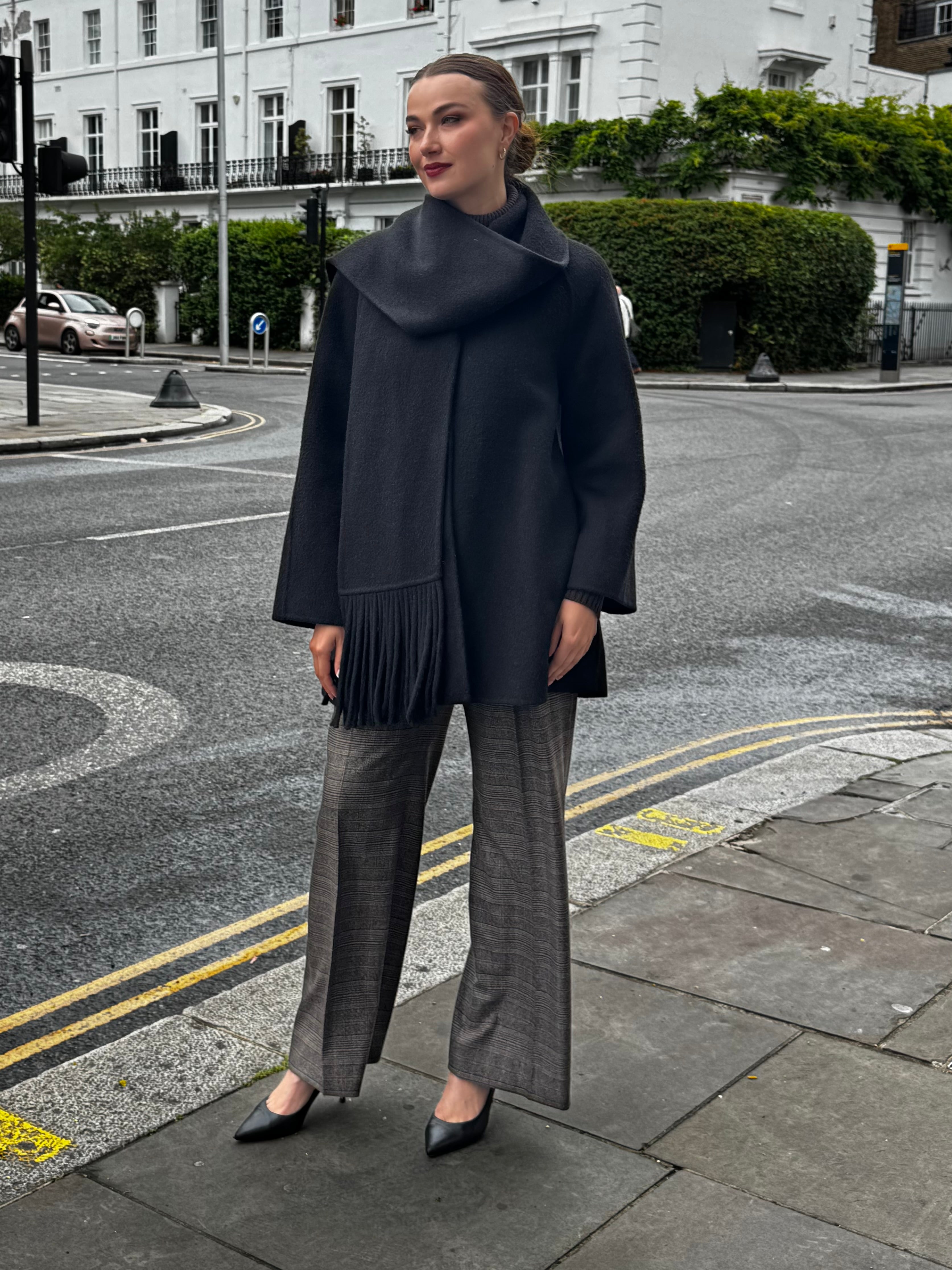 COAT WITH FRINGE SCARF-BLACK