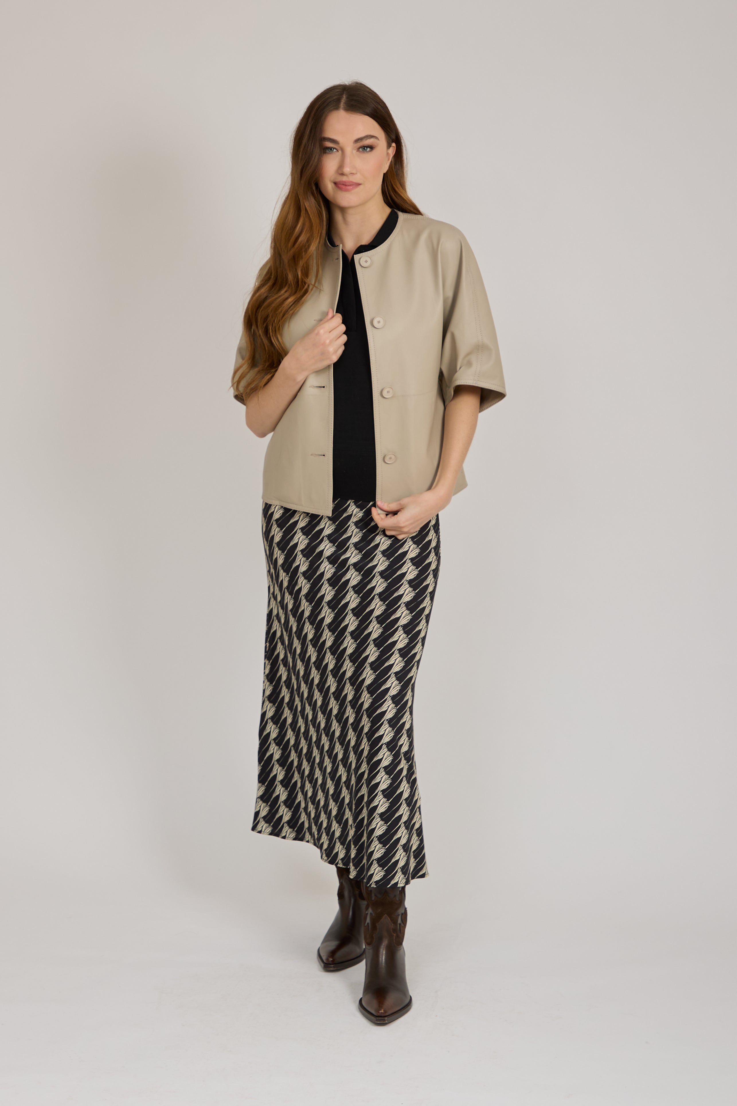 PRINTED SKIRT- BLACK AND WHITE