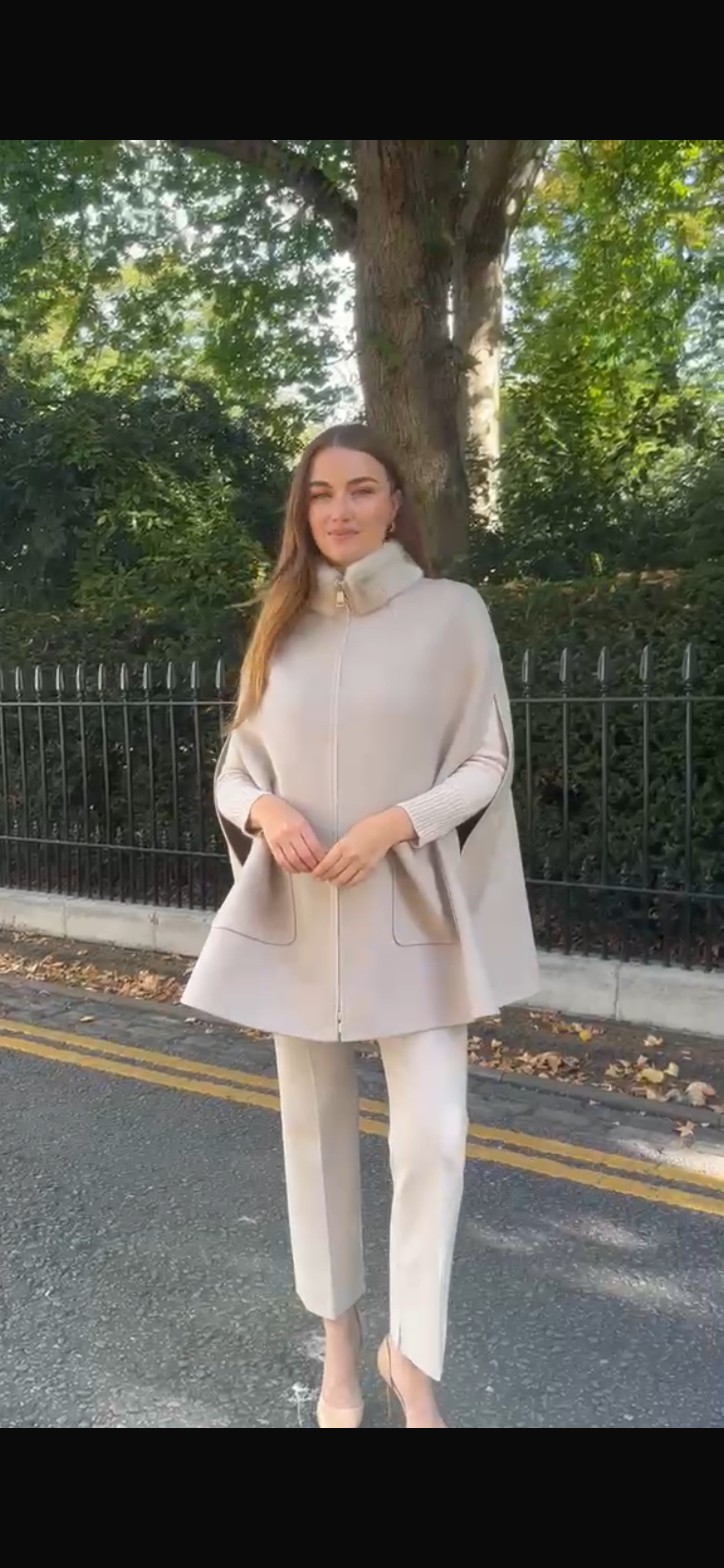 CAPE WITH MINK - BEIGE