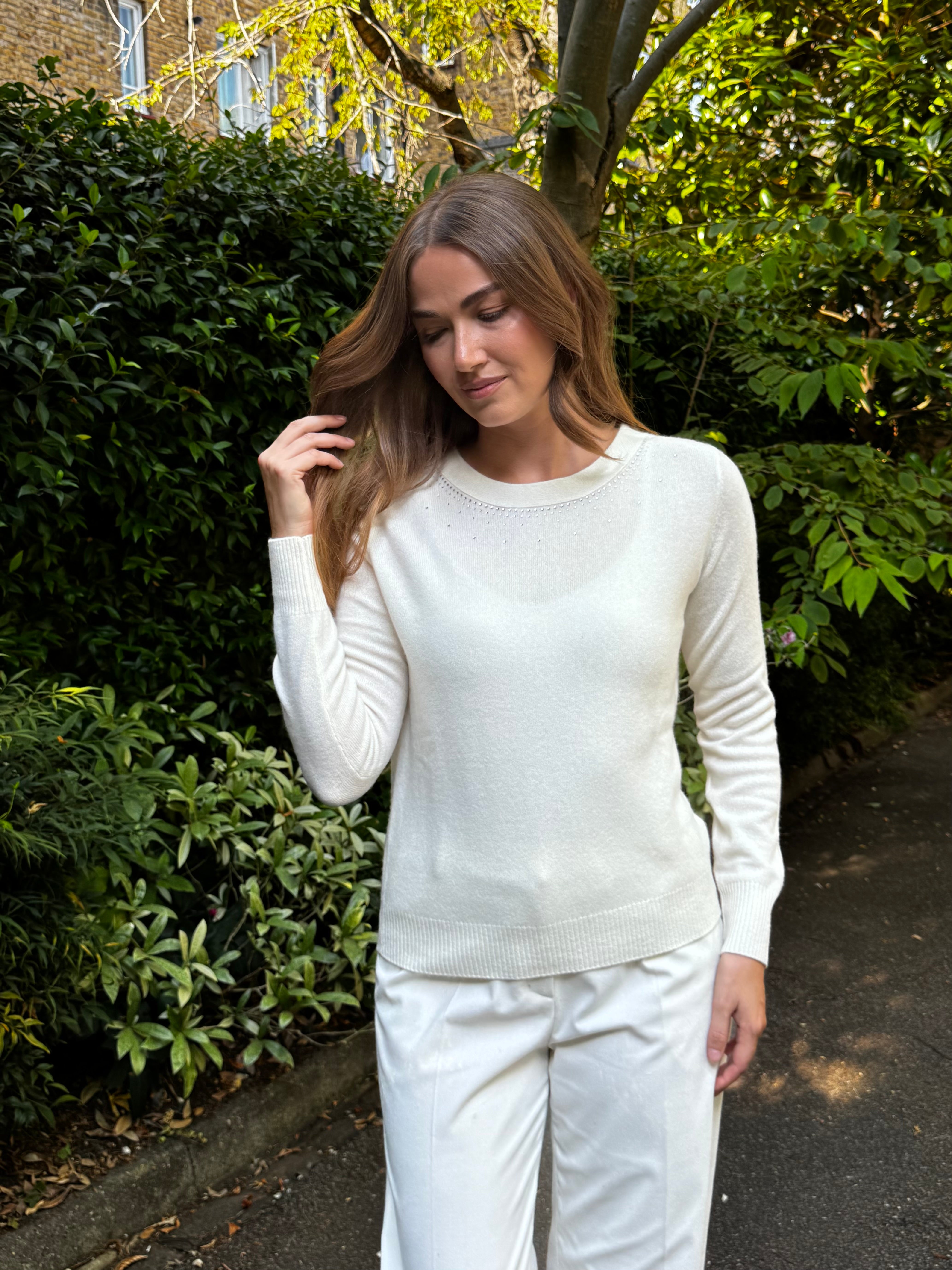 CASHMERE CREW NECK JUMPER WITH STRASS- OFF WHITE