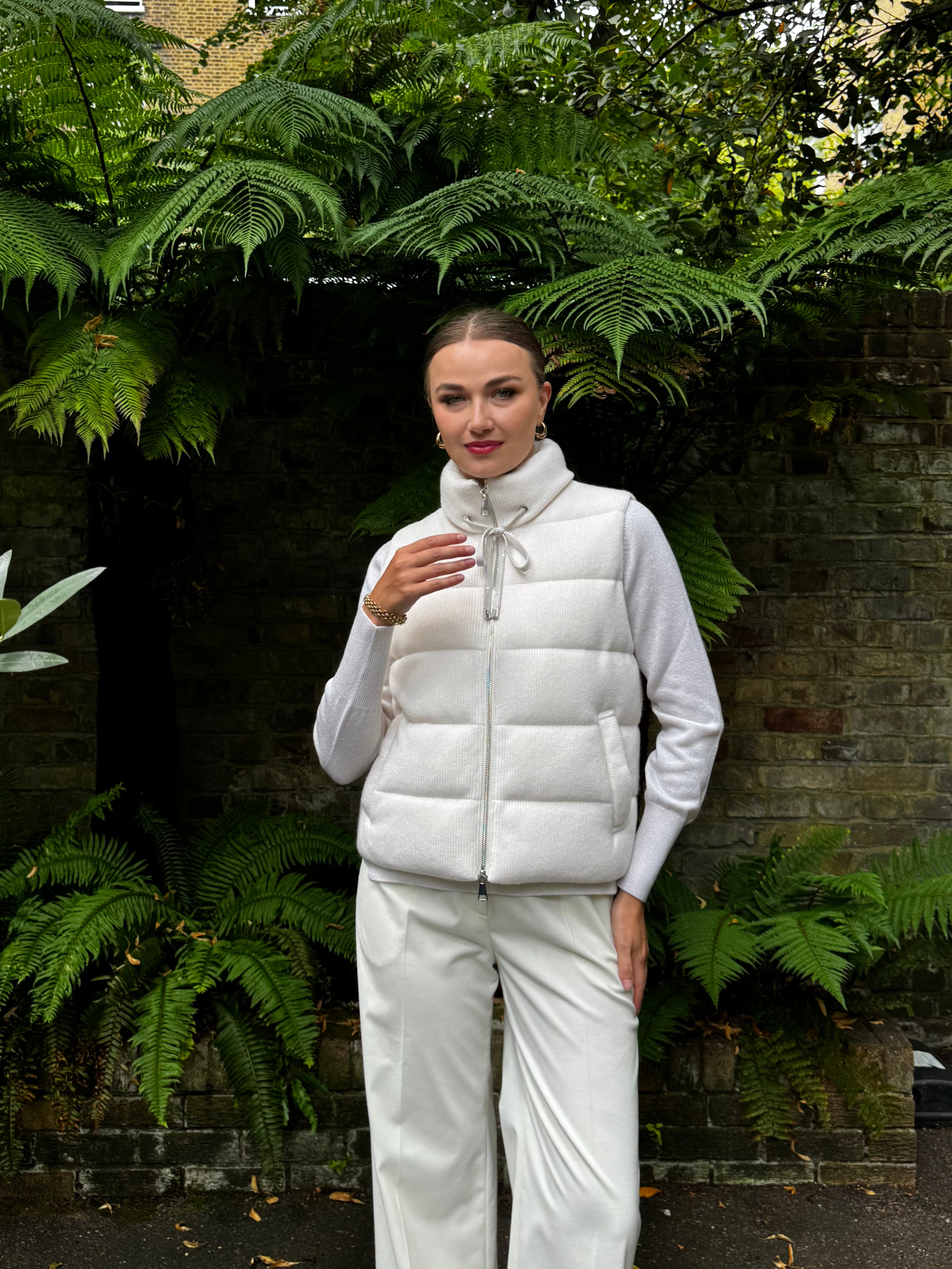 CASHMERE VEST-LATTE