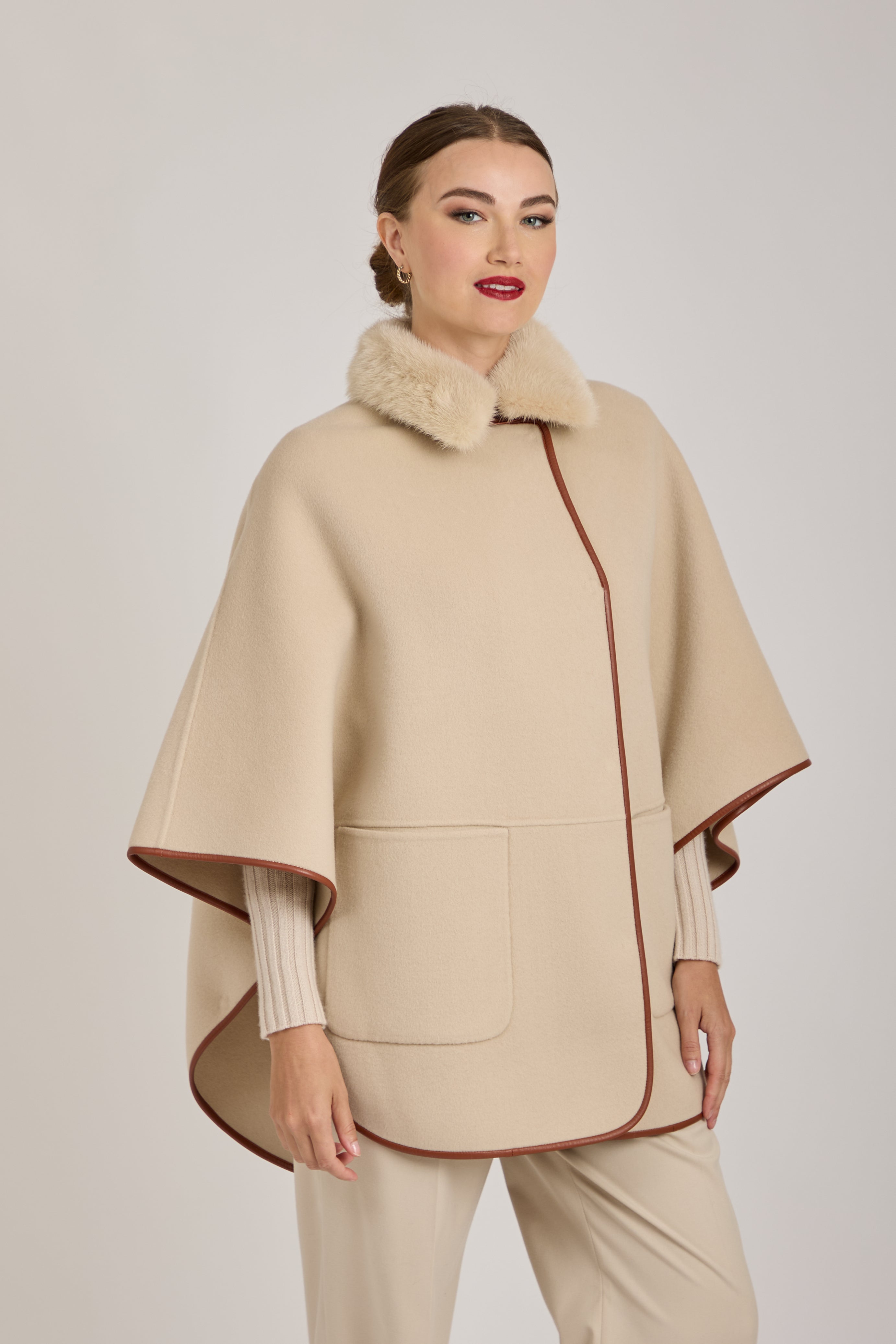 CAPE WITH MINK COLLAR-BEIGE