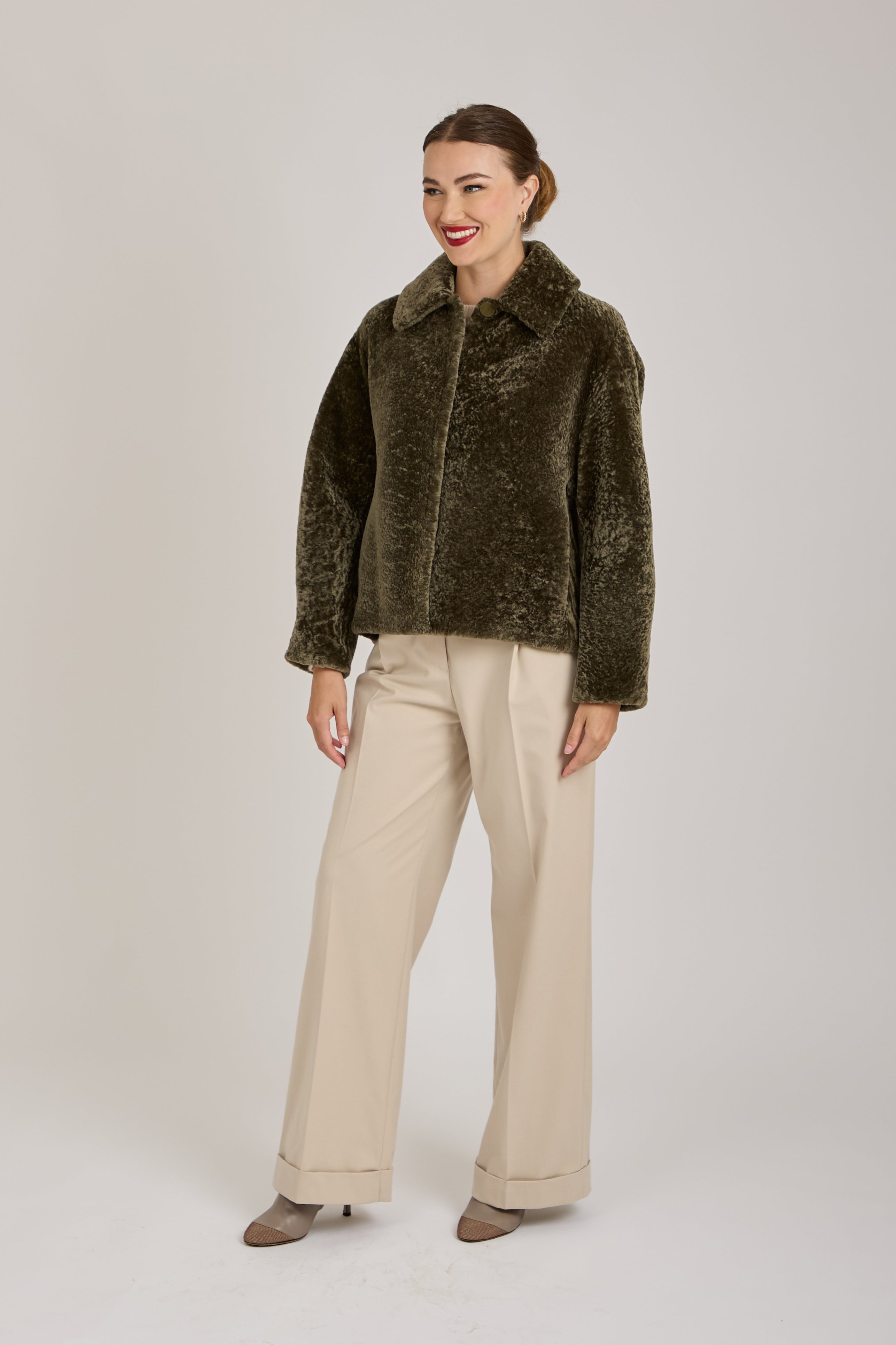 SHORT SHEARLING JACKET-KAKI