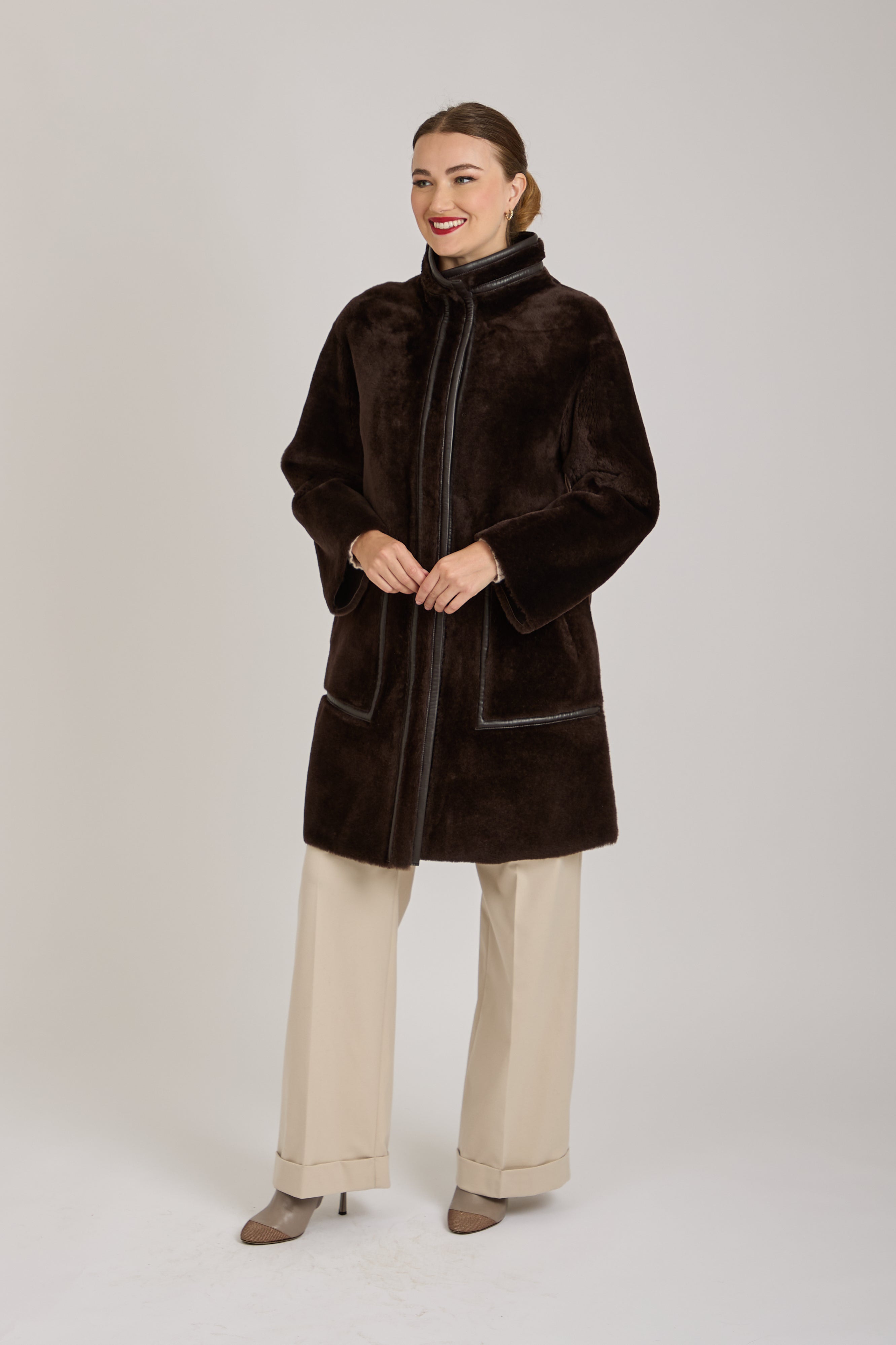 REVERSIBLE SHEARLING JACKET WITH LEATHER DETAILS - FONDENTE