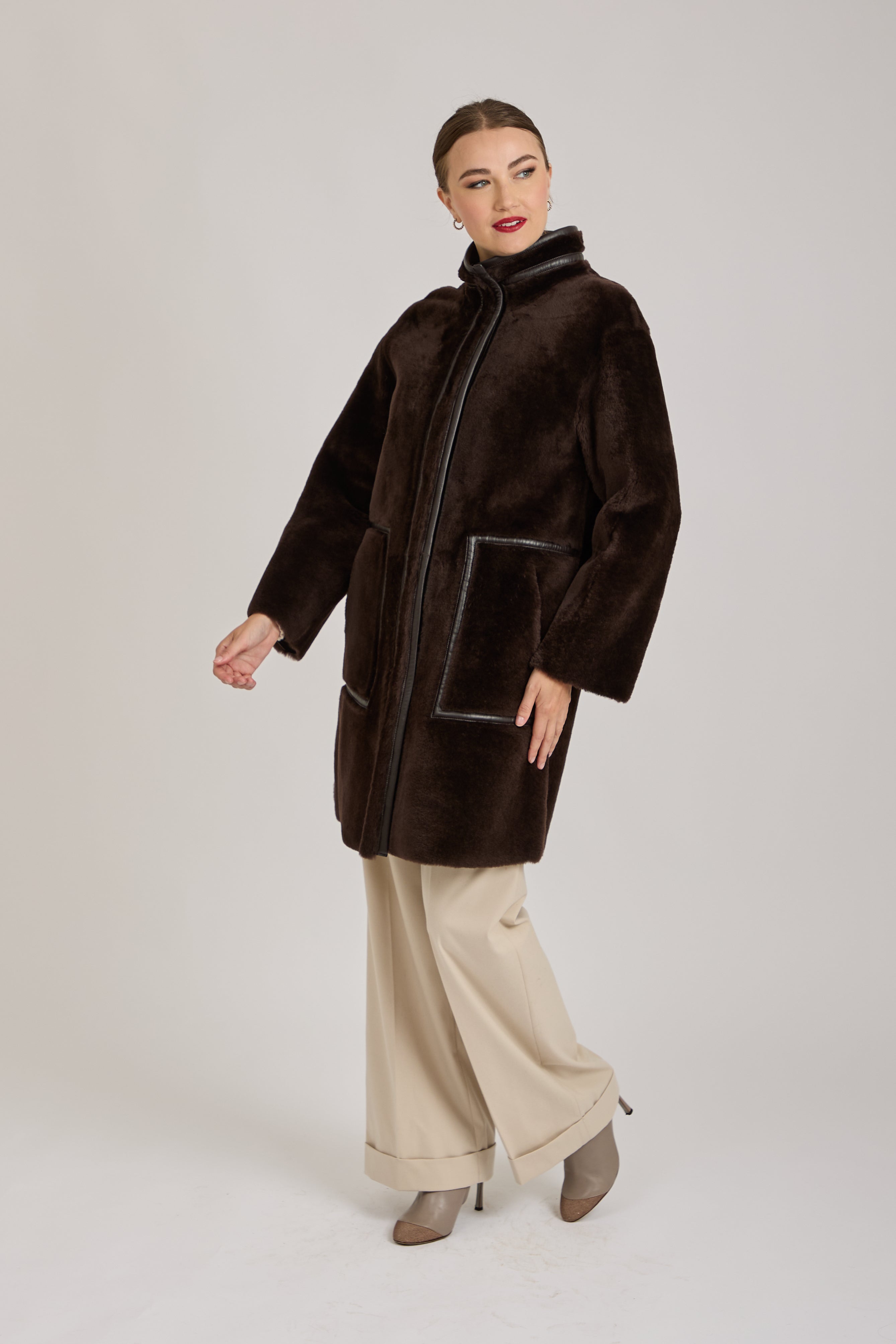 REVERSIBLE SHEARLING JACKET WITH LEATHER DETAILS - FONDENTE