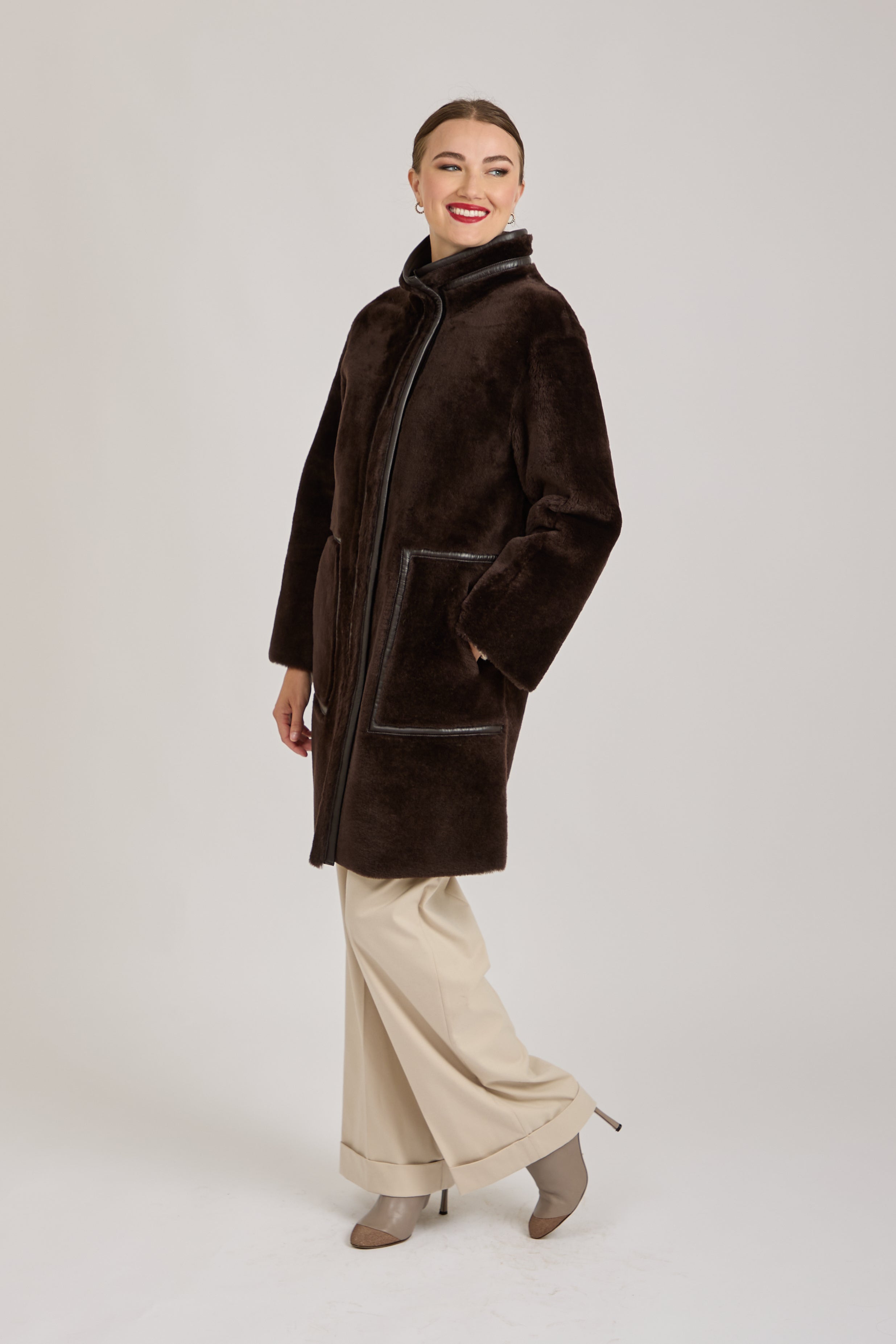 REVERSIBLE SHEARLING JACKET WITH LEATHER DETAILS - FONDENTE