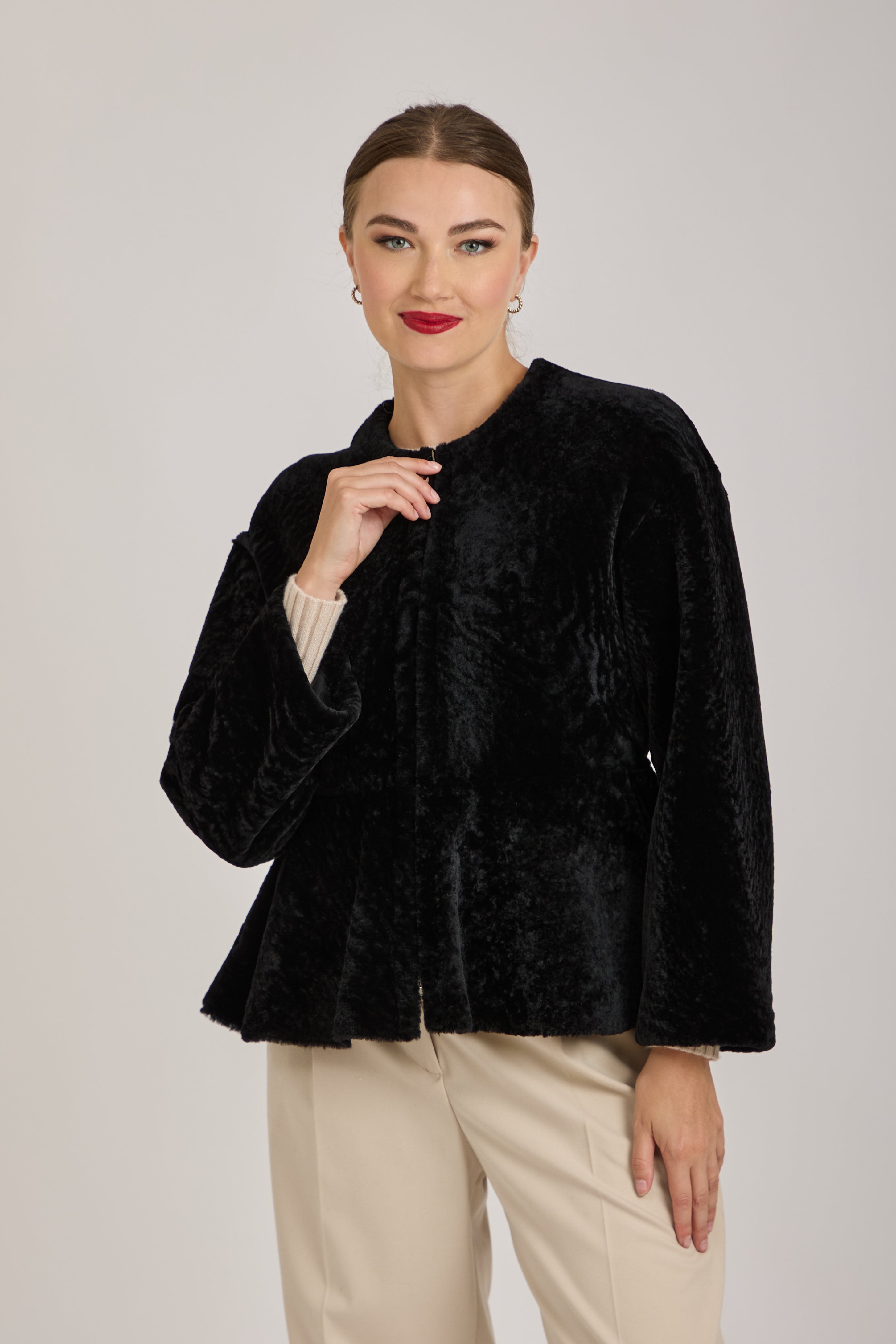 SHORT SHEARLING JACKET-BLACK
