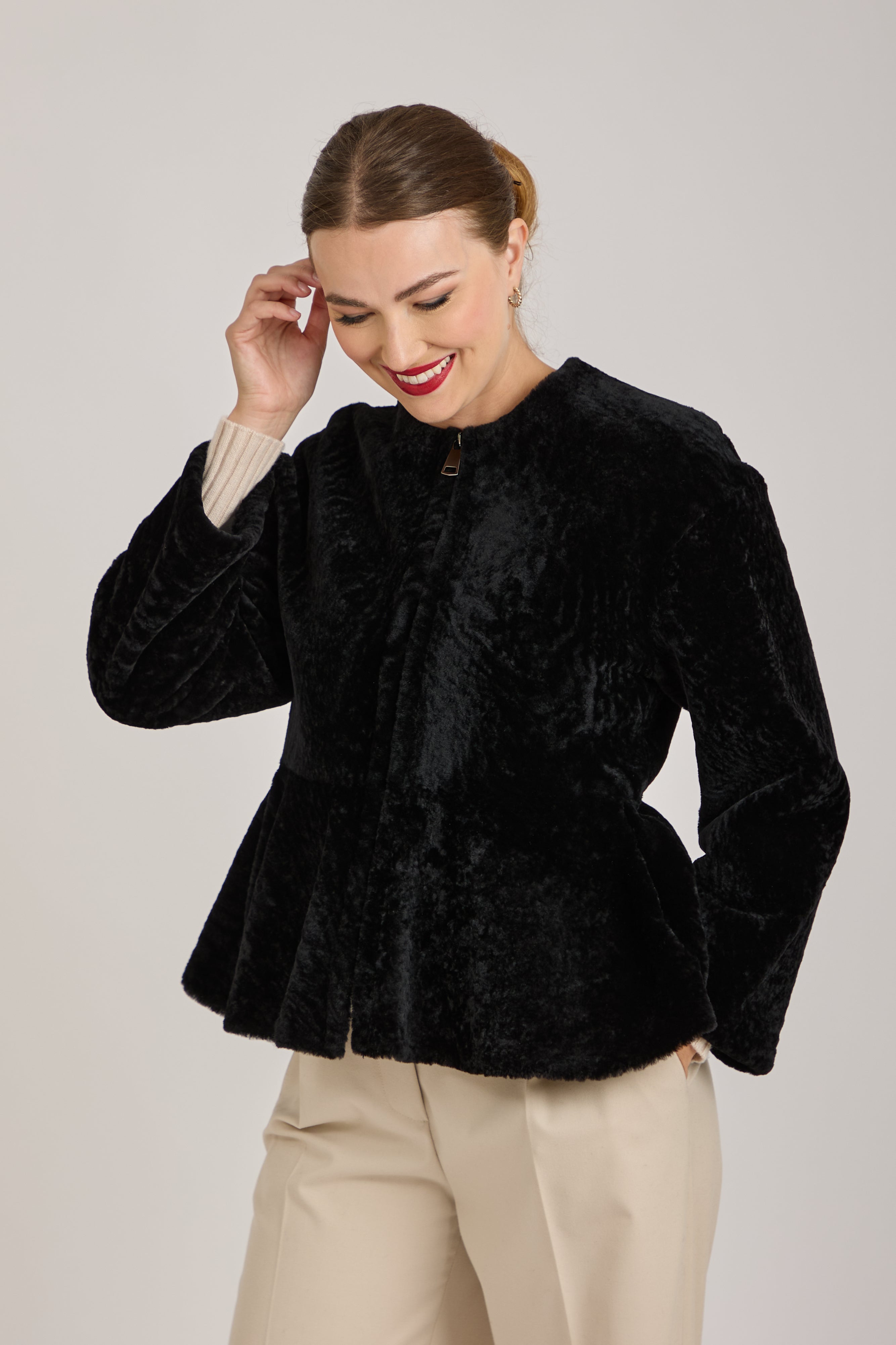 SHORT SHEARLING JACKET-BLACK