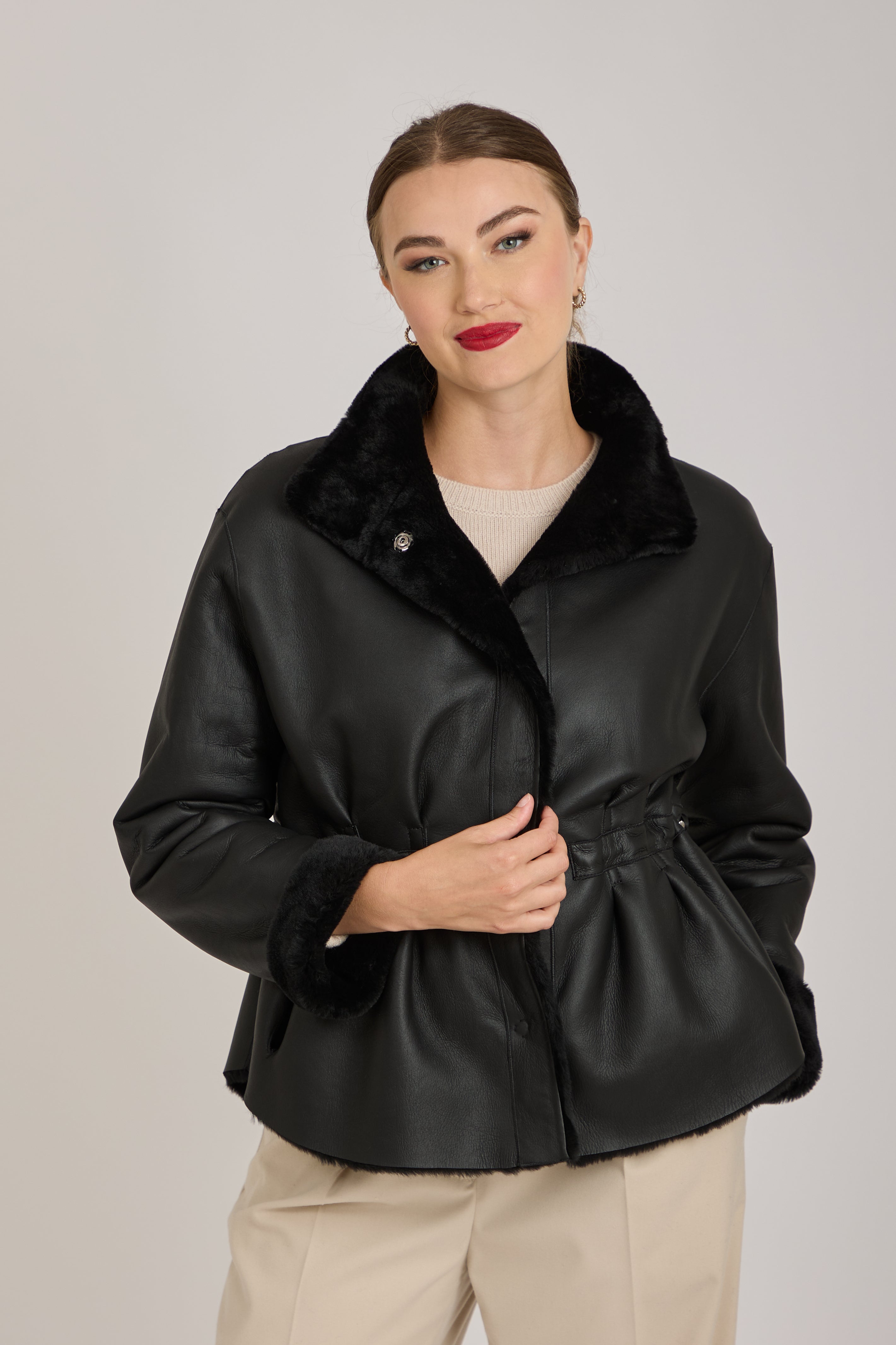 REVERSIBLE SHEARLING -BLACK