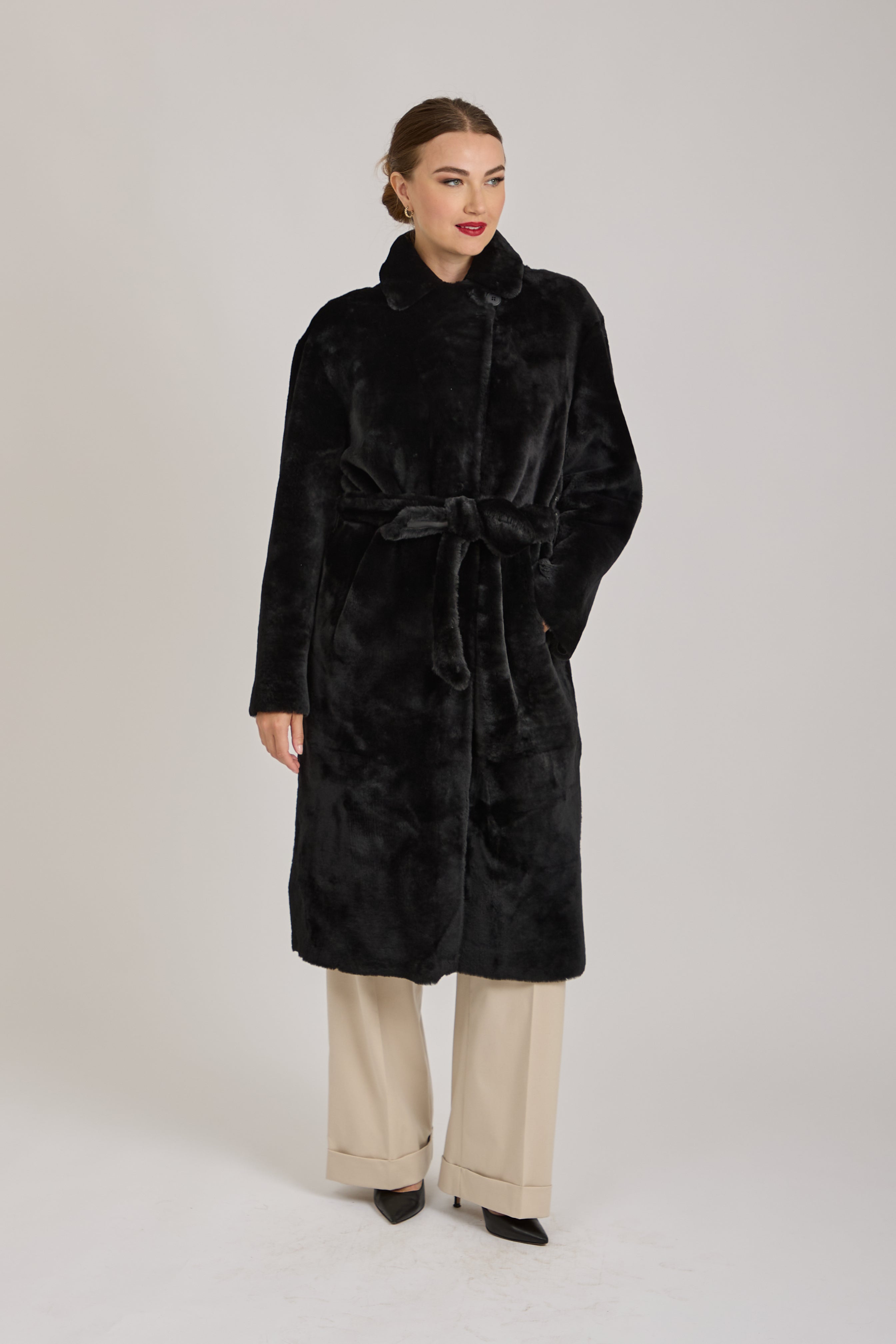 REVERSIBLE LONG SHEARLING-BLACK