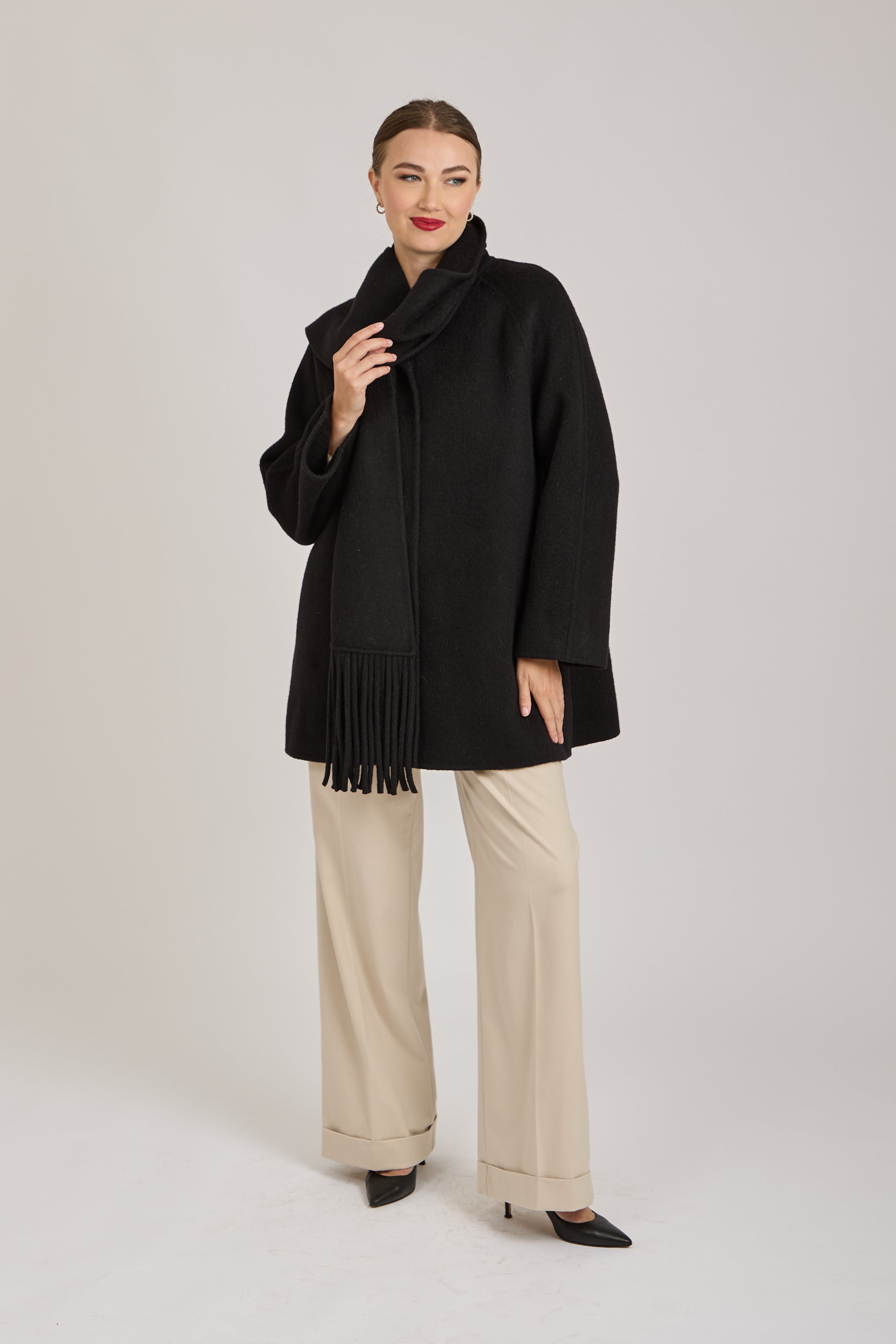 COAT WITH FRINGE SCARF-BLACK