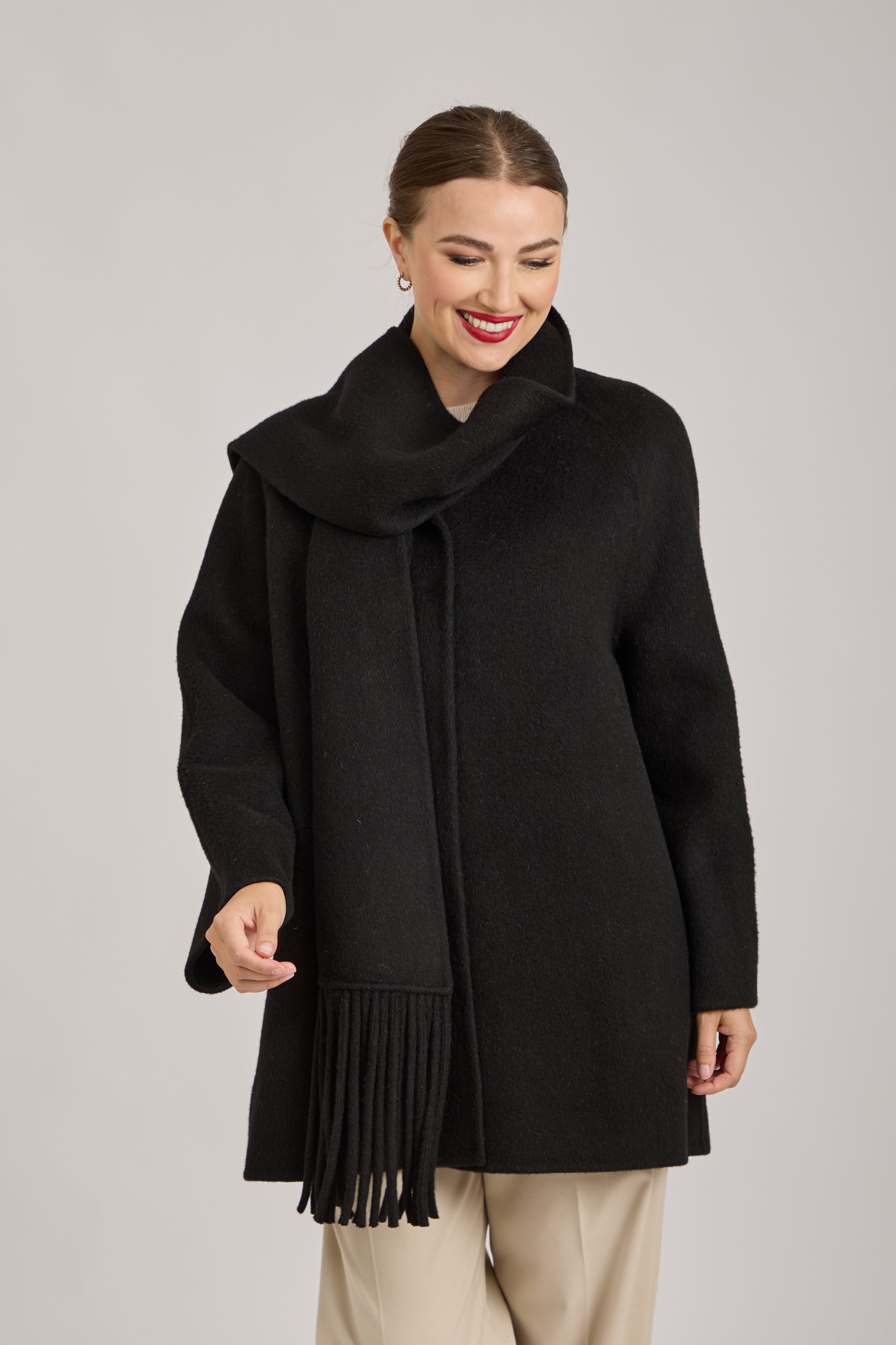 COAT WITH FRINGE SCARF-BLACK