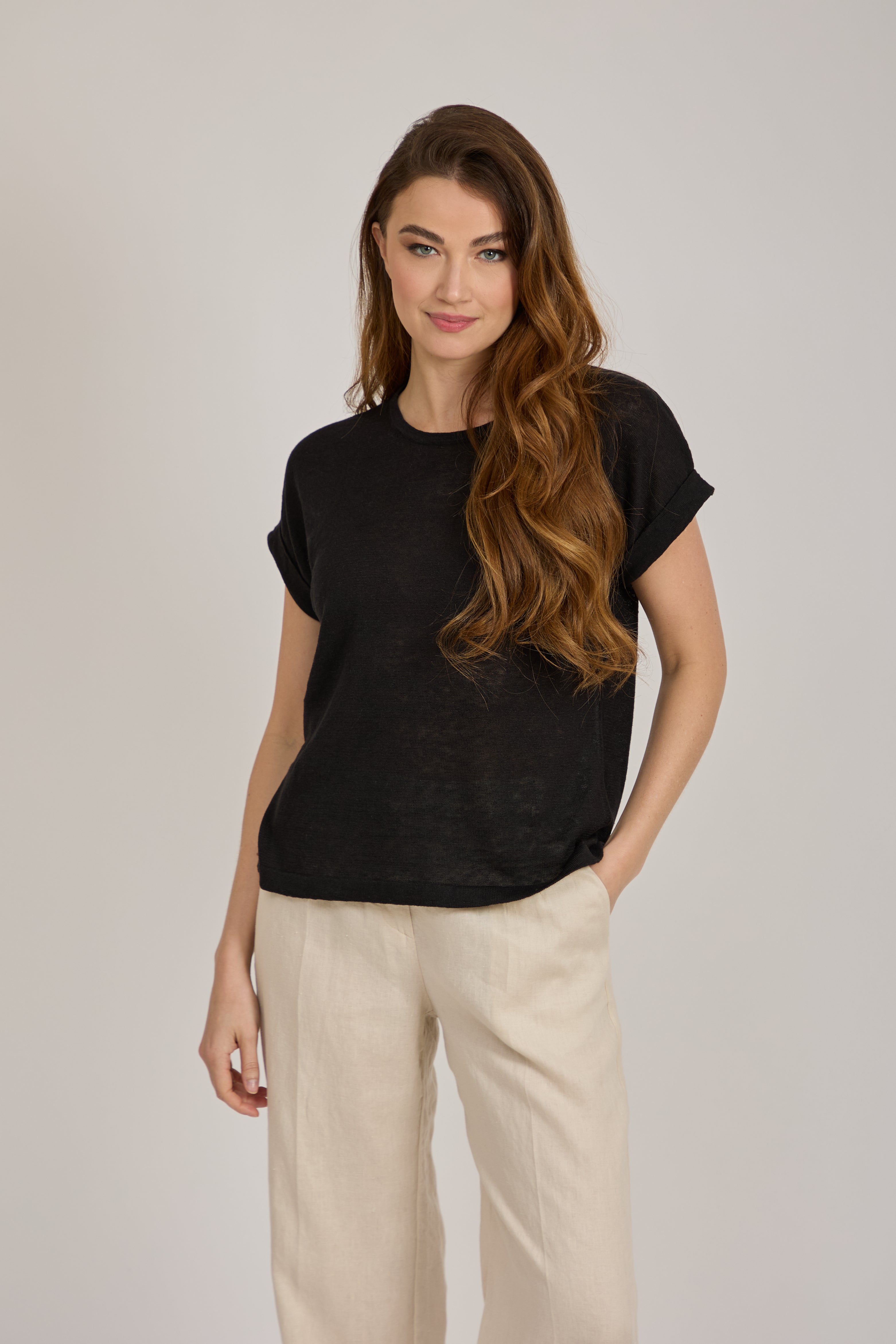 ROUND NECK LINEN TOP-BLACK