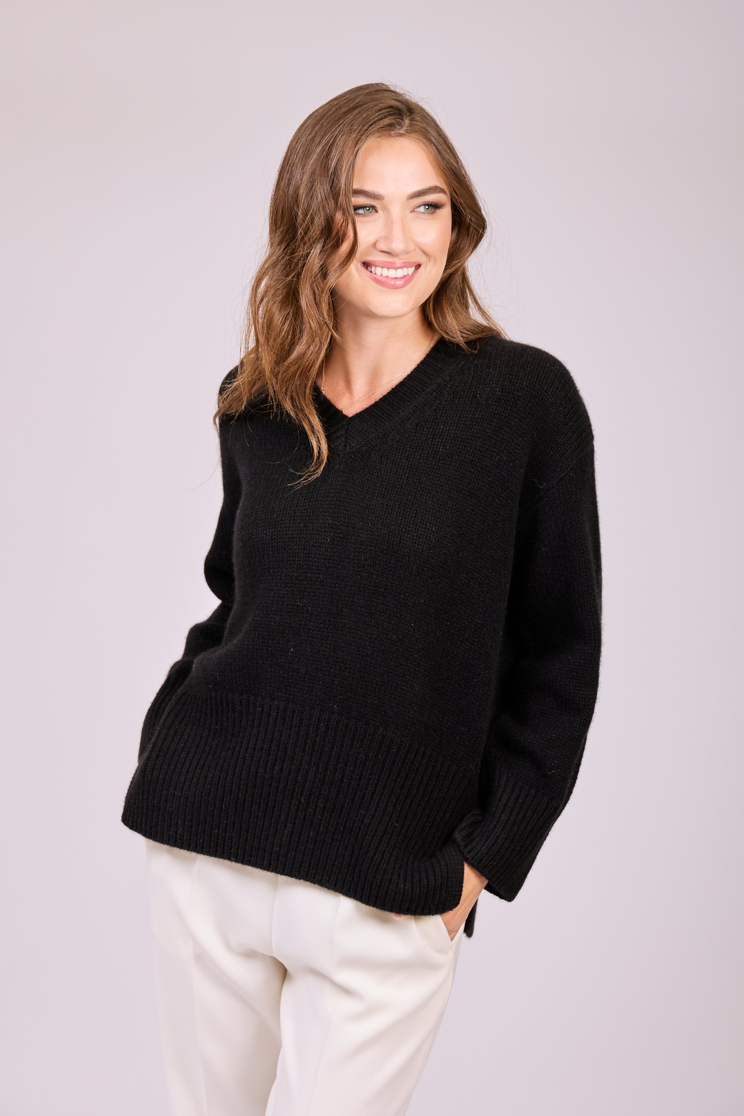 Pull épais en cachemire à col en V - Noir