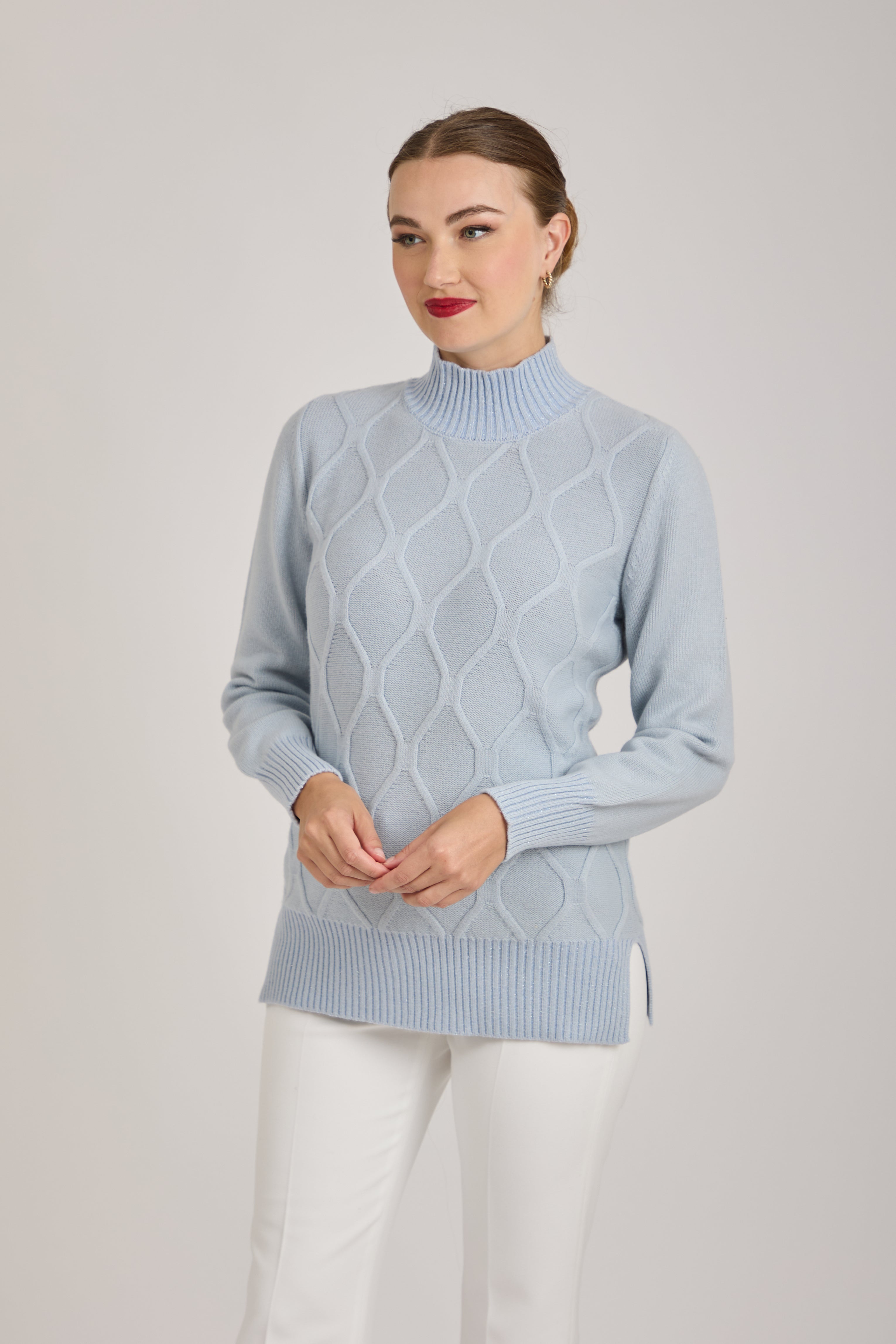 TURTLE NECK DIAMOND CABLE SWEATER - ICE BLUE