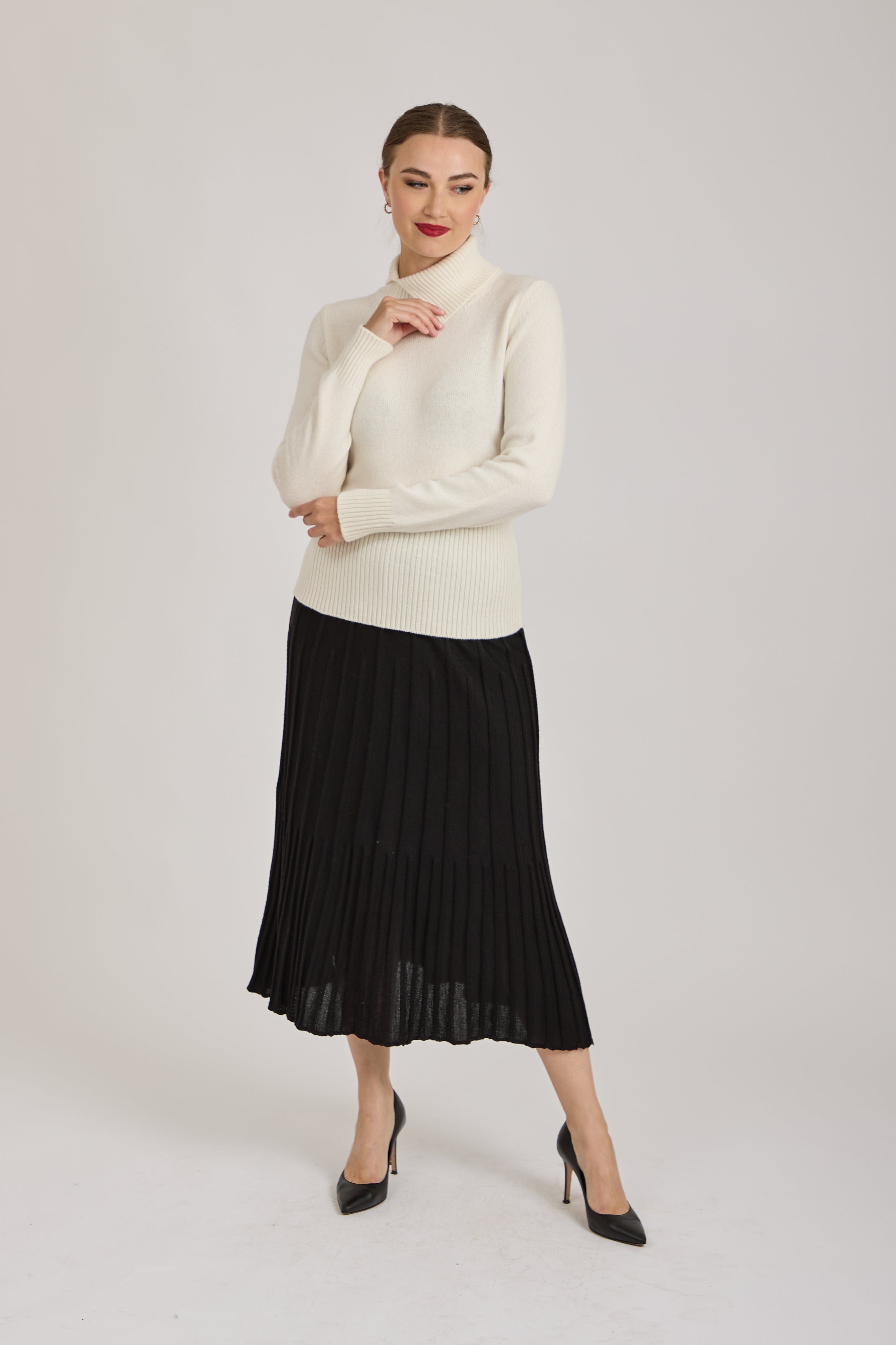 MERINO PLEATED SKIRT - BLACK