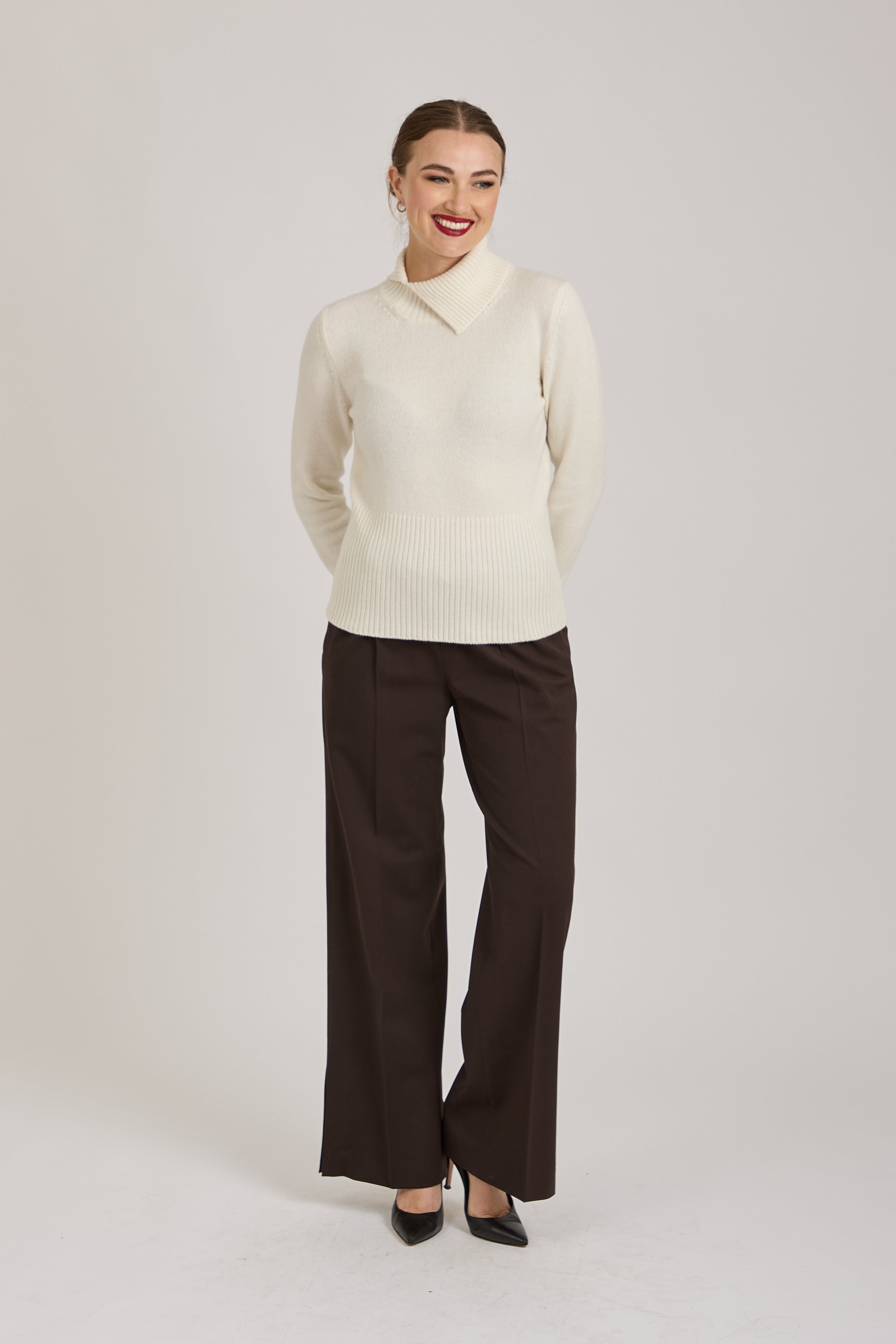 TROUSERS-MARRONE