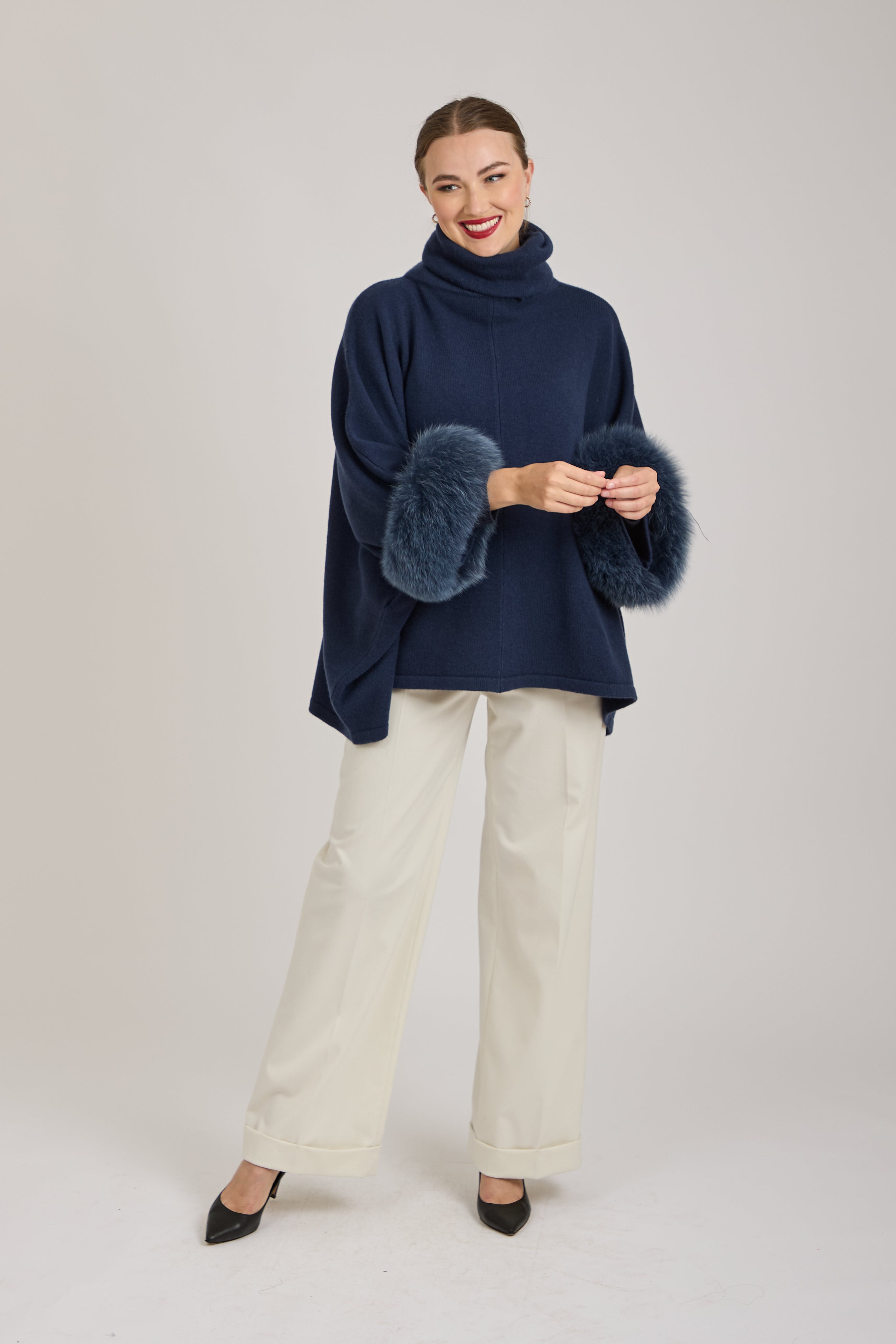 PONCHO WITH FOX CUFFS-NAVY