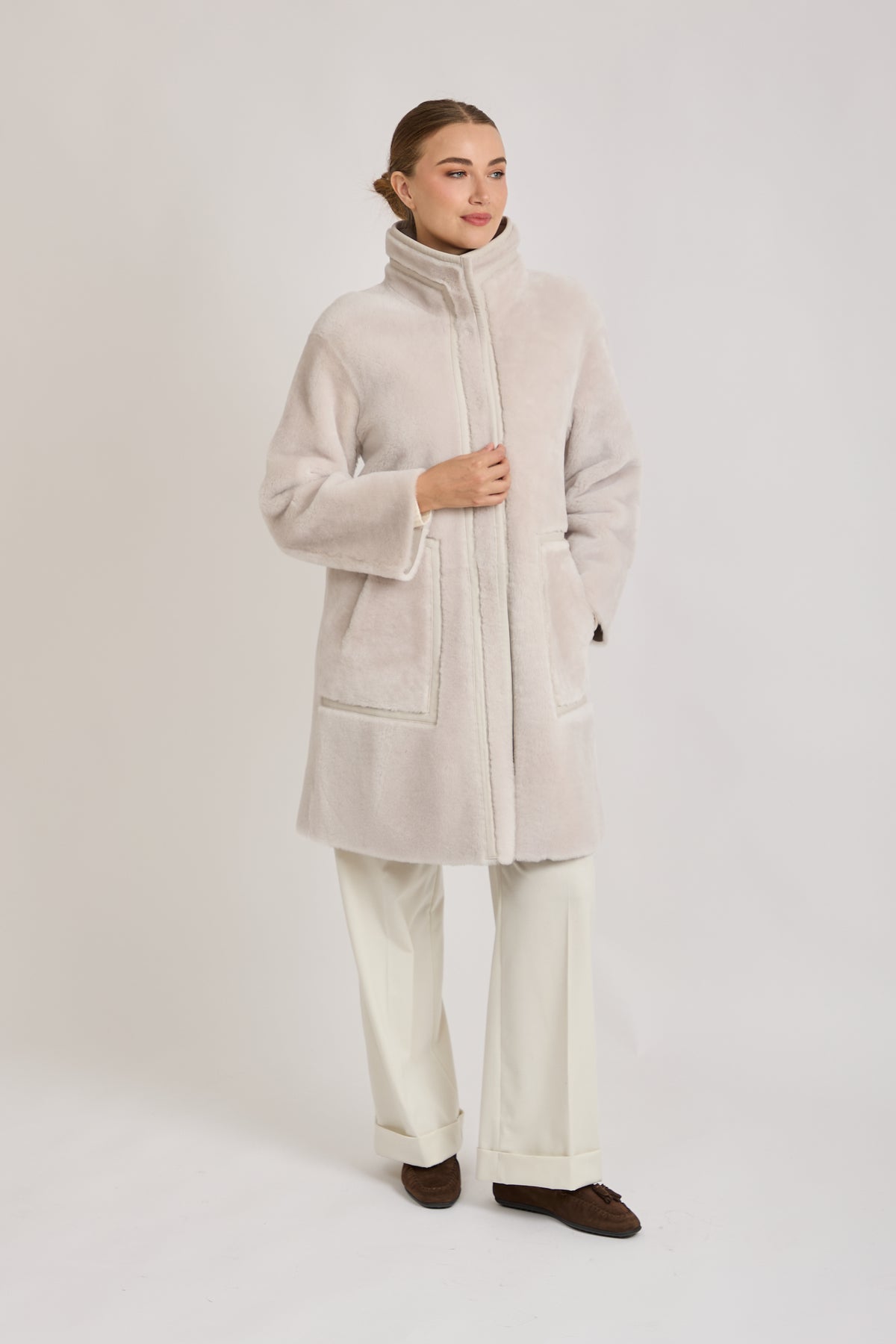 REVERSIBLE SHEARLING COAT WITH LEATHER DETAILS-MILK