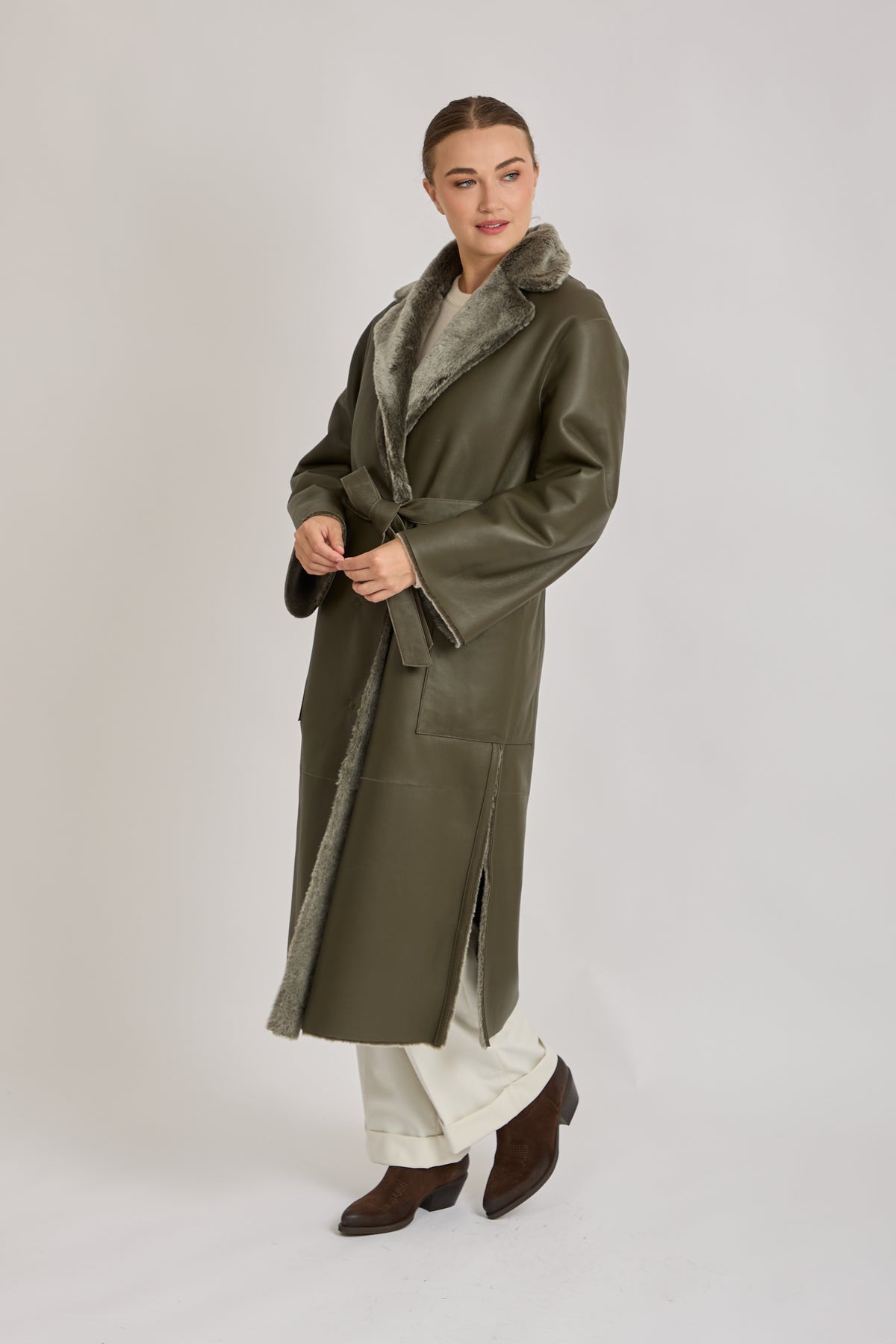 REVERSIBLE SHEARLING COAT-KAKI
