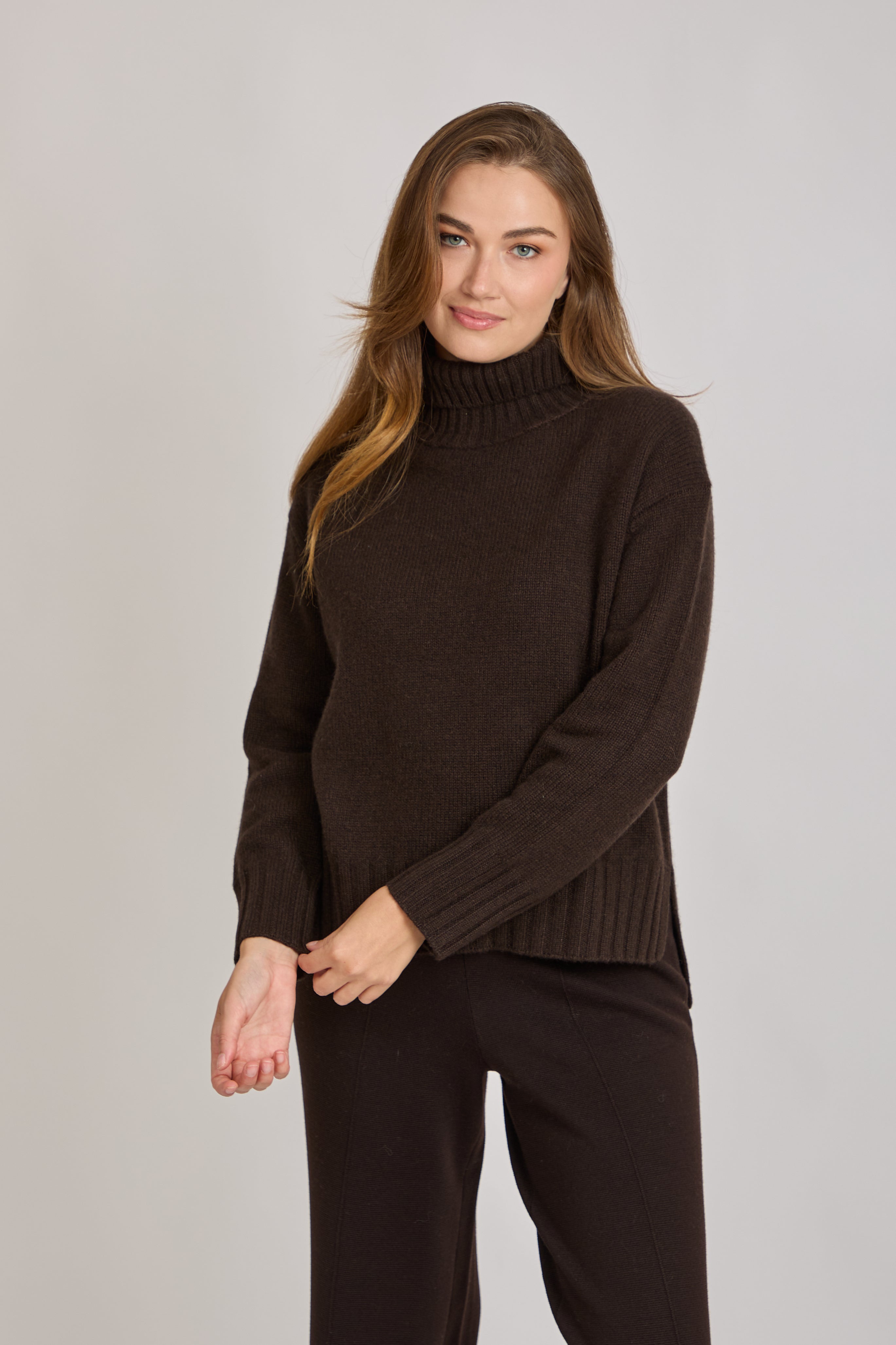 HIGH NECK JUMPER-MOKA