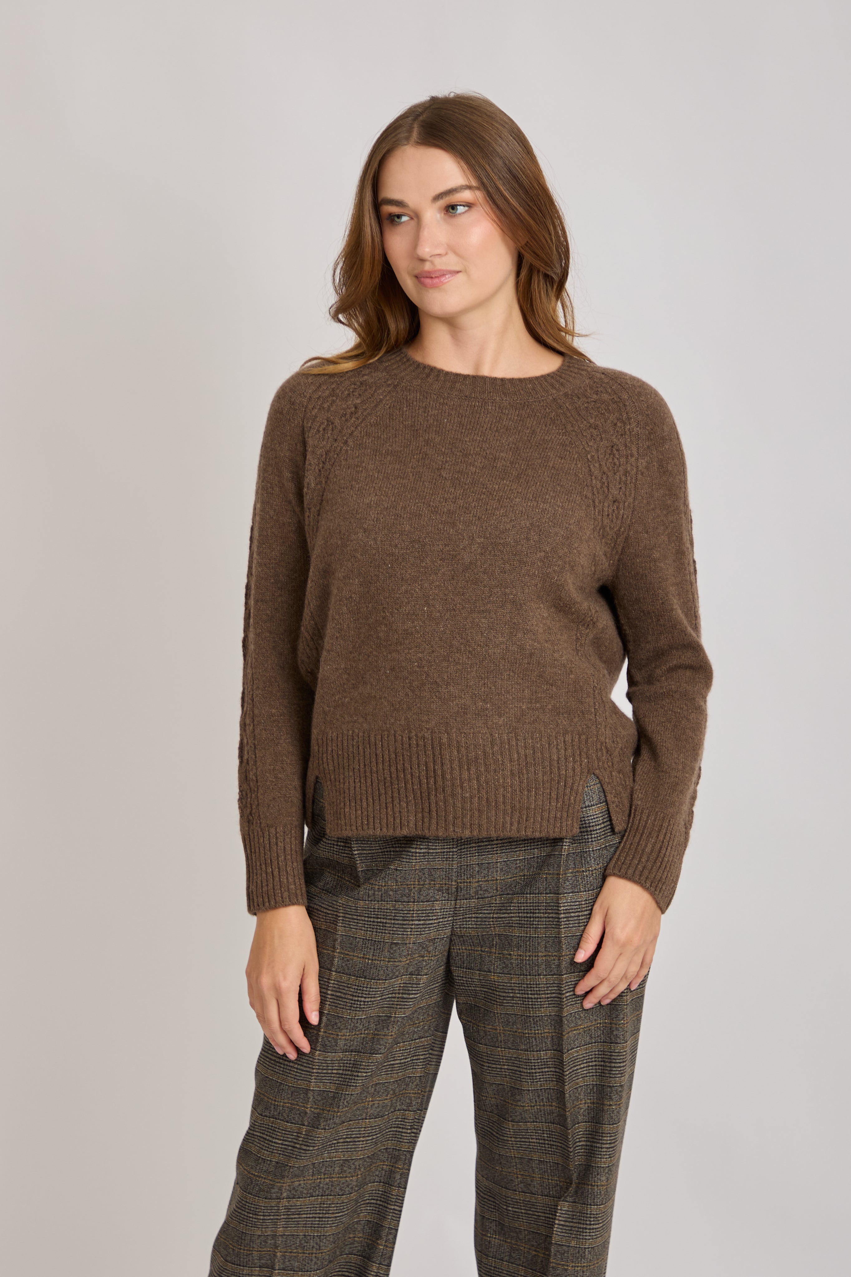 CREW NECK CABLE KNIT JUMPER-MOKA