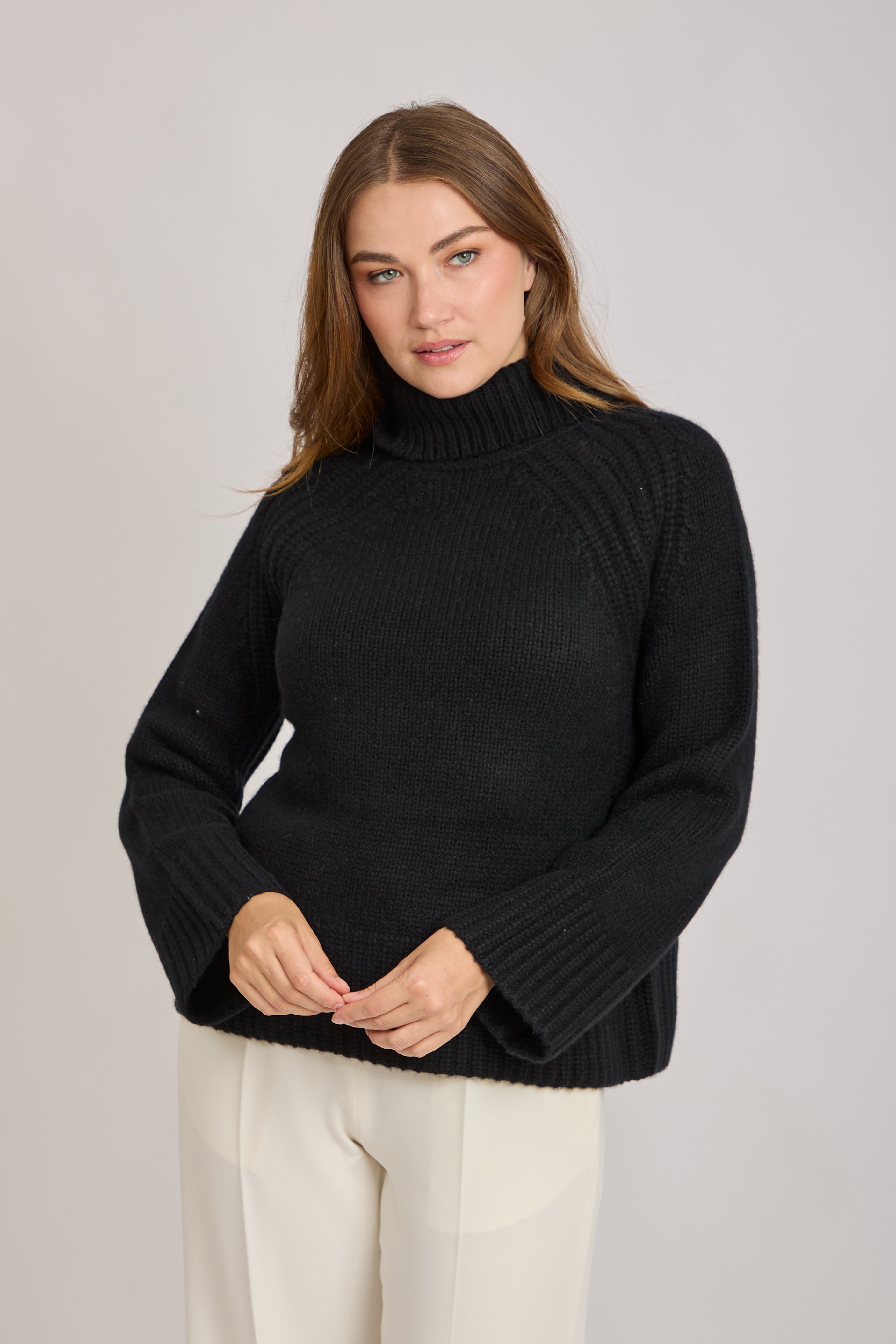 CASHMERE TURTLE NECK JUMPER- BLACK