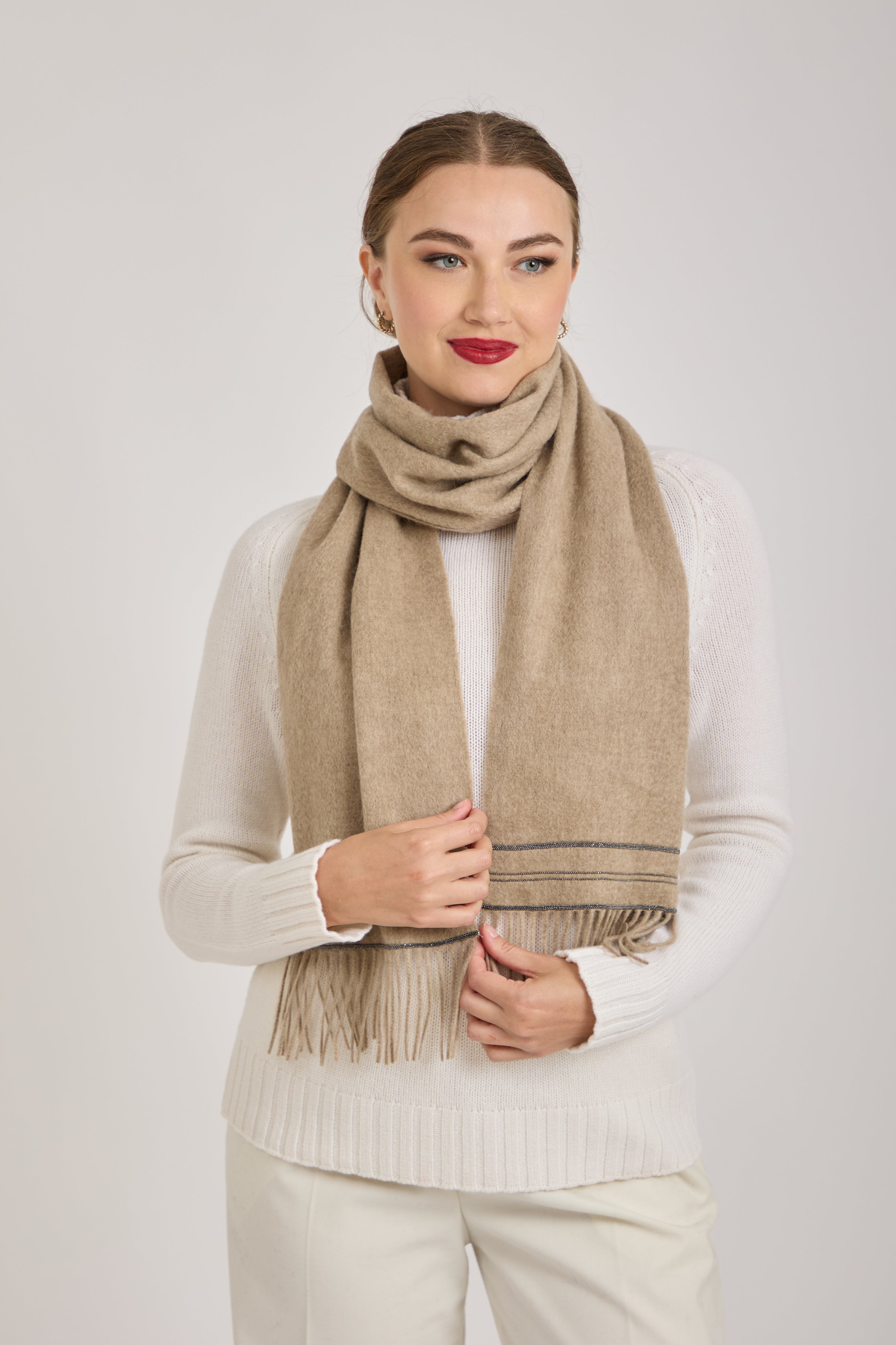 CASHMERE SCARF WITH DETAILS - TORTORA