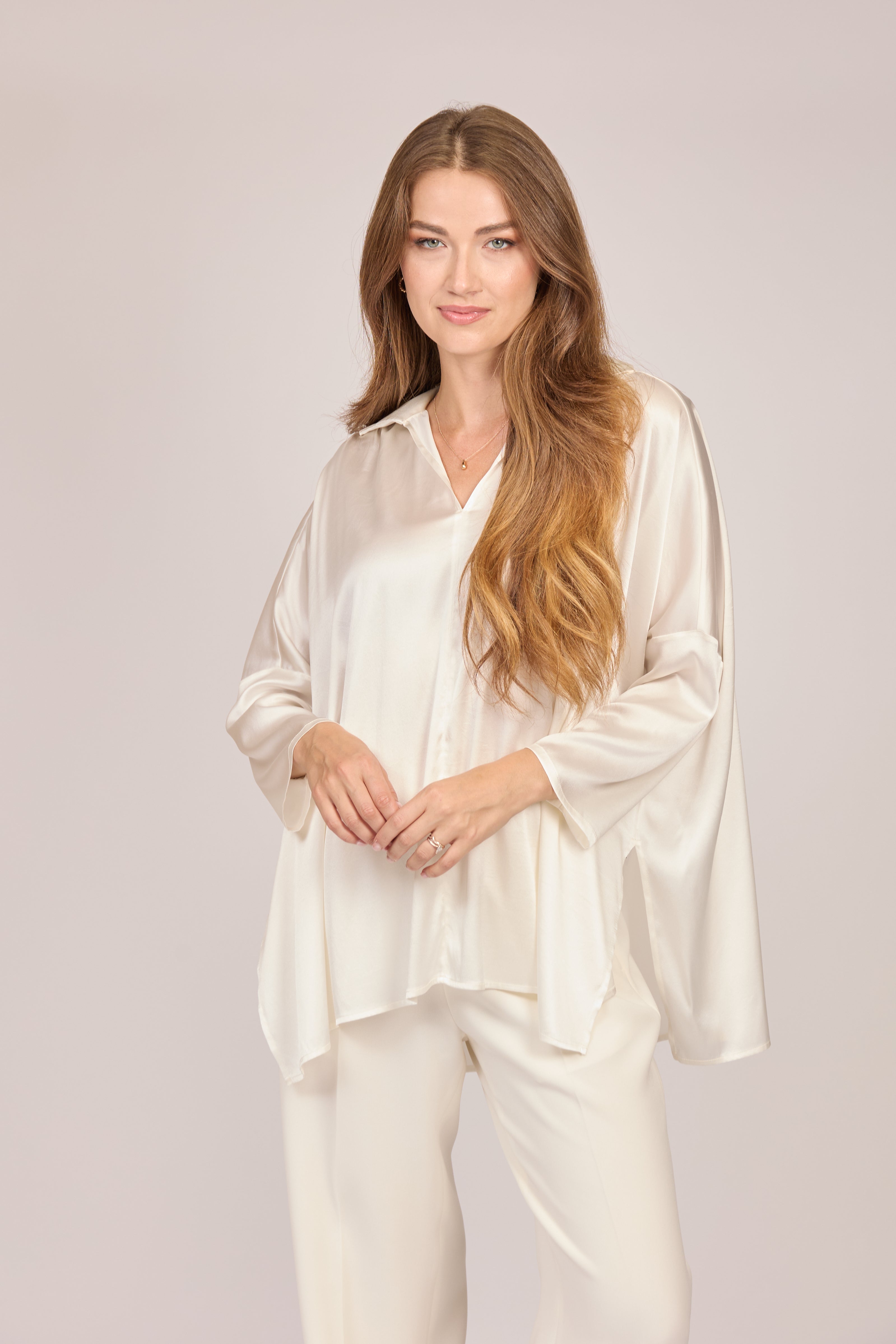 Chemise en soie oversize blanche