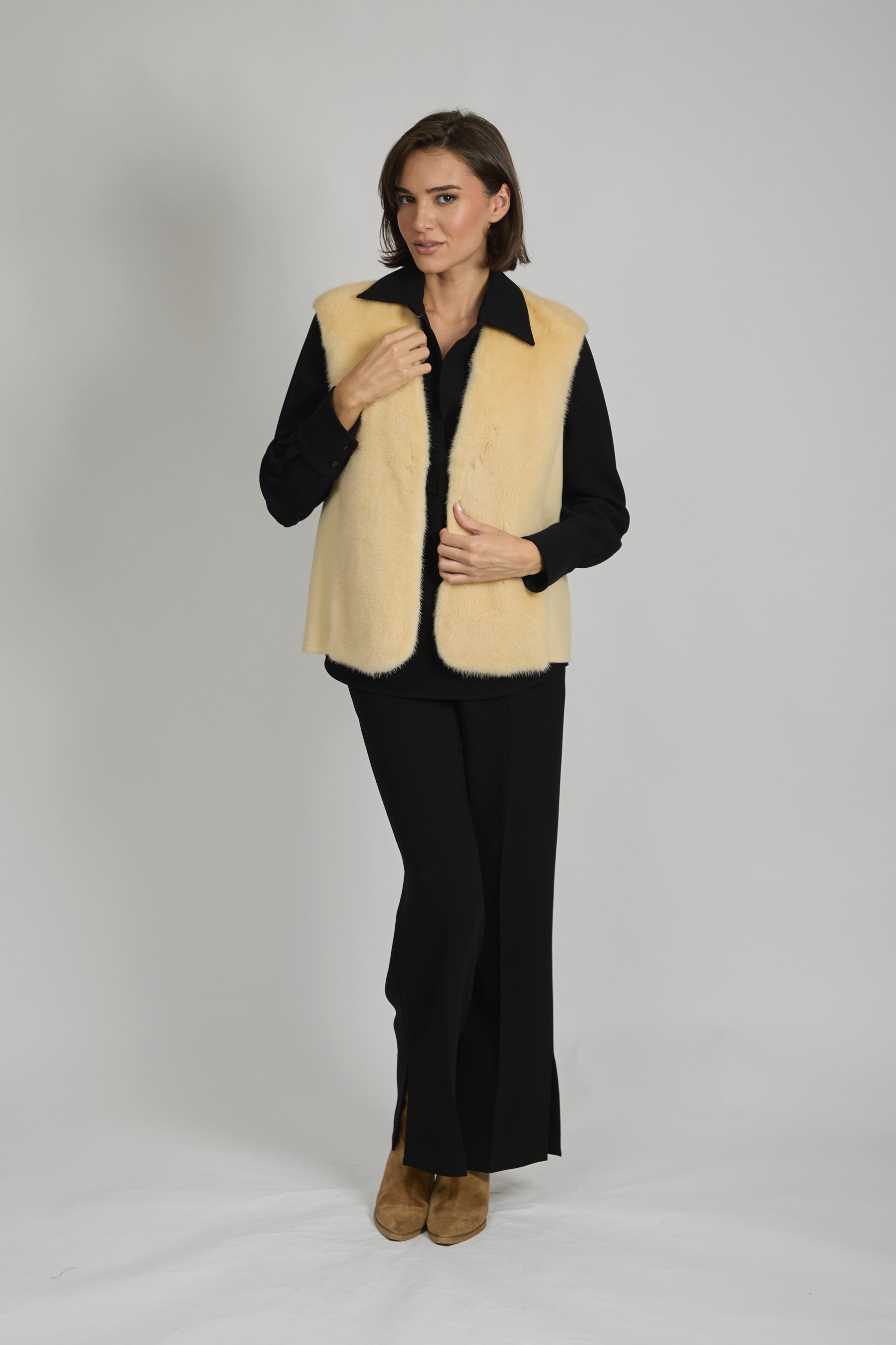 Gilet en cachemire avec bordure en vison - Vanille