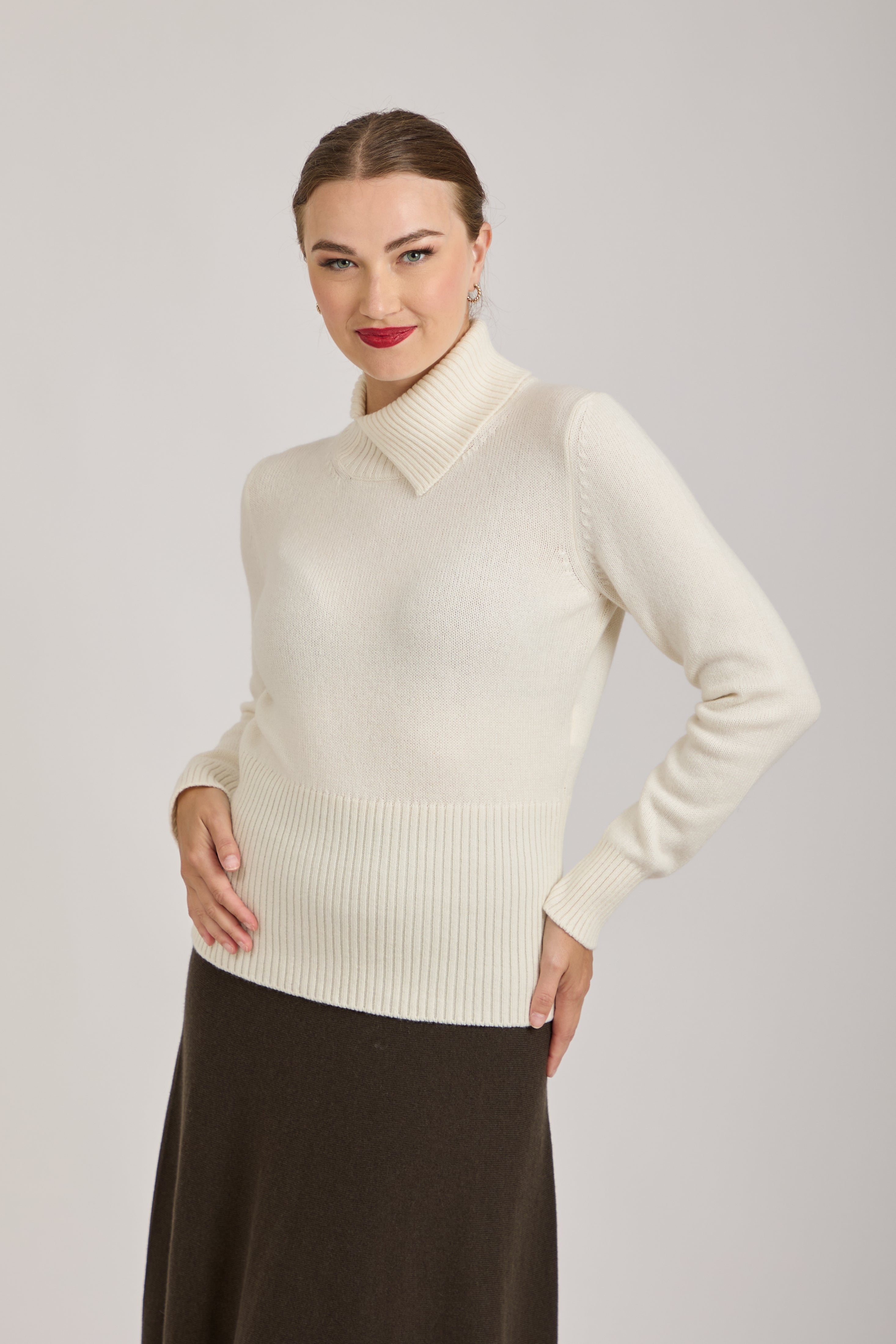 HIGH NECK JUMPER- OFF WITE