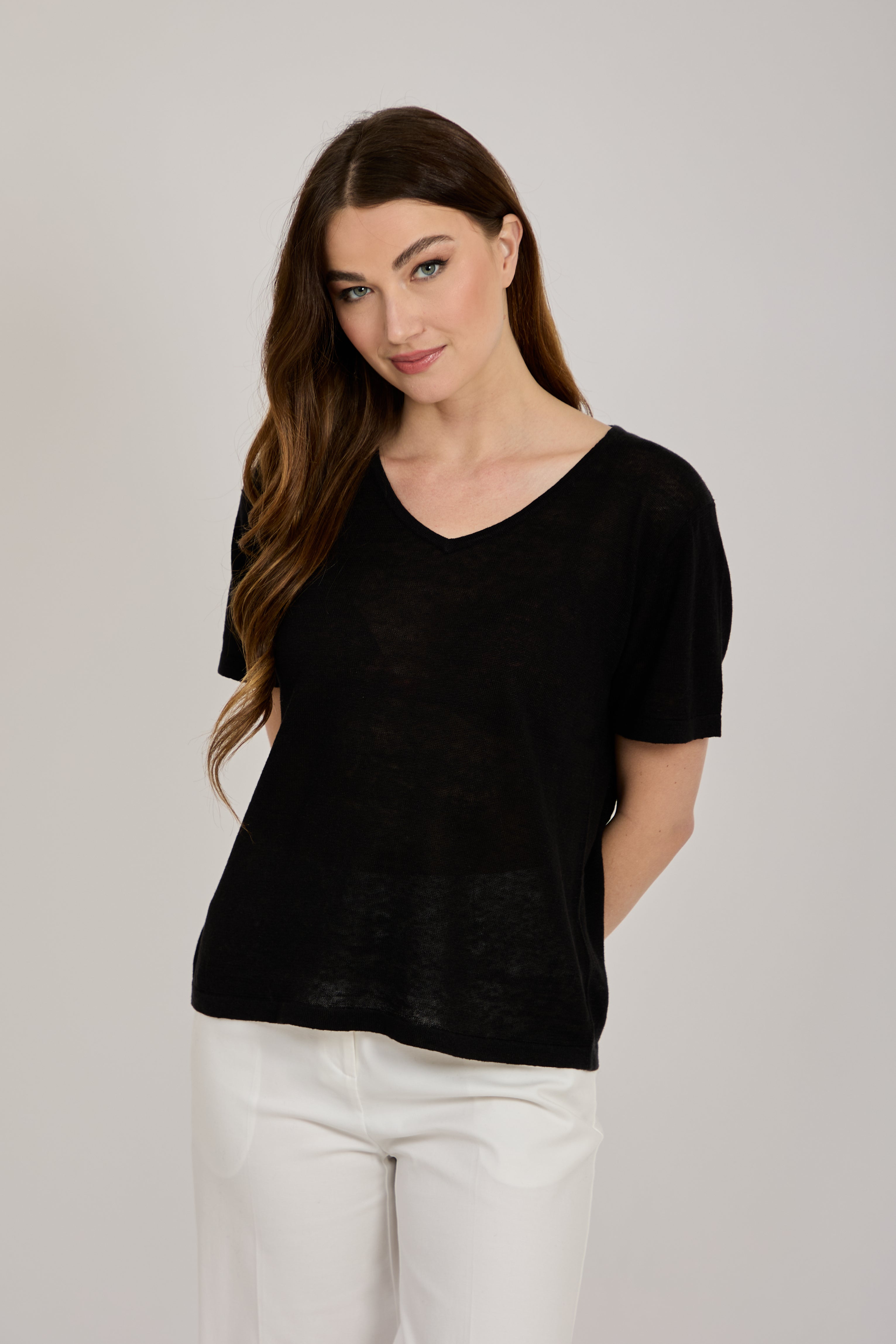 V NECK LINEN TOP-BLACK