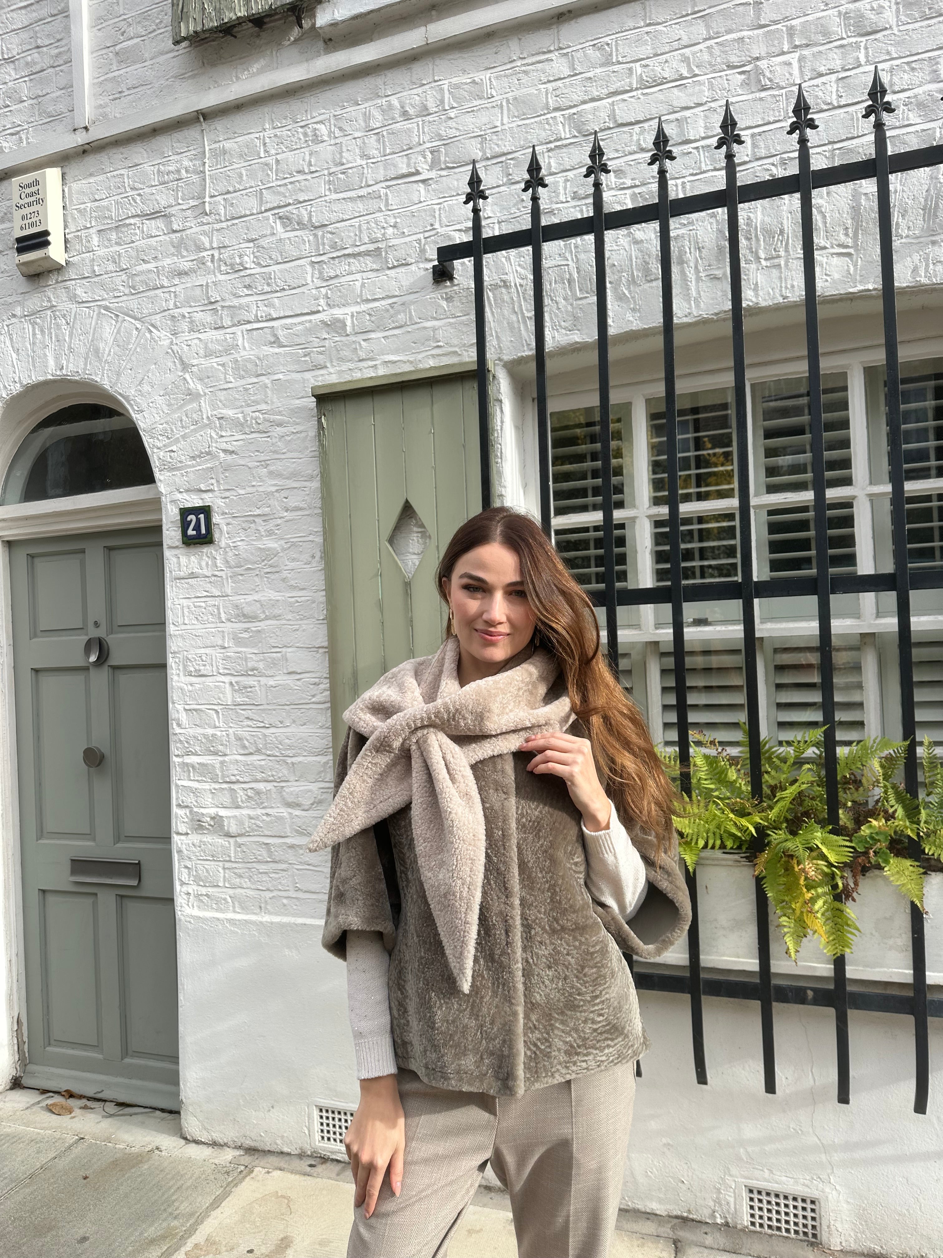 SHEARLING CAPE -TAUPE