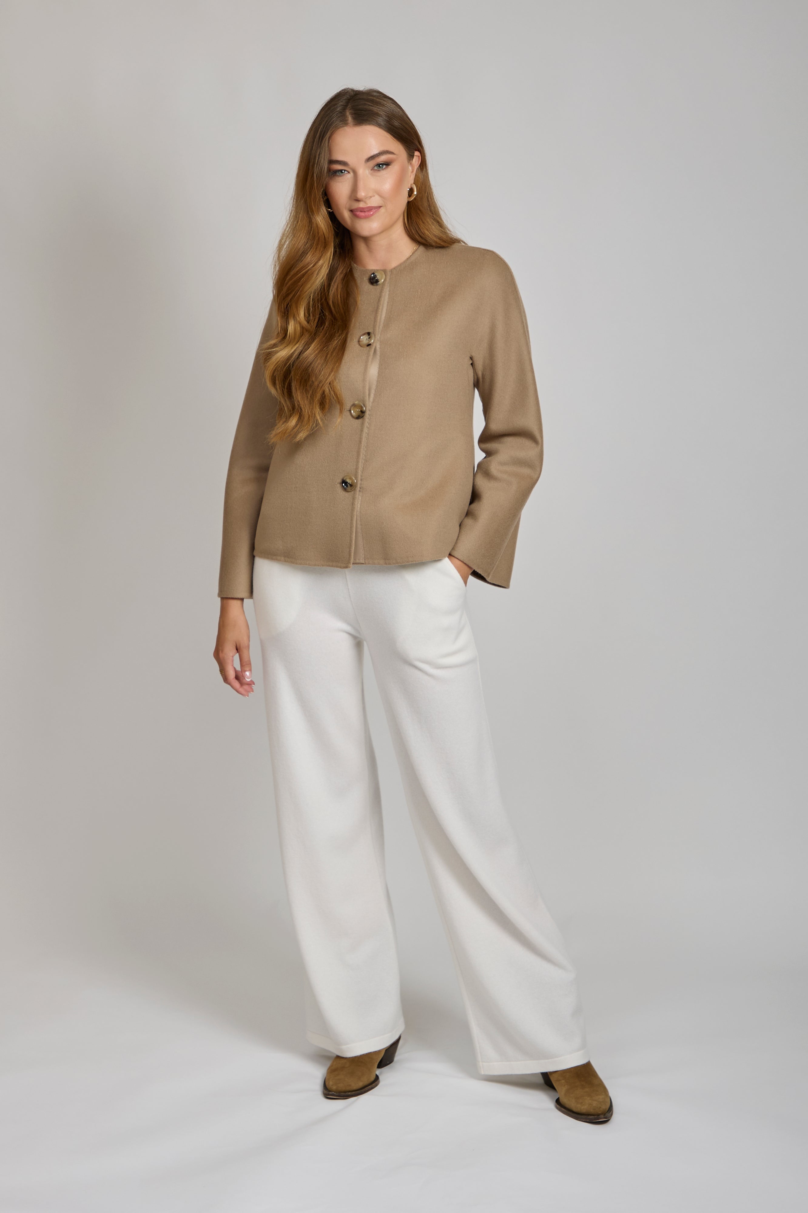 Divine Cashmere Cara short cashmere jacket, tailored silhouette