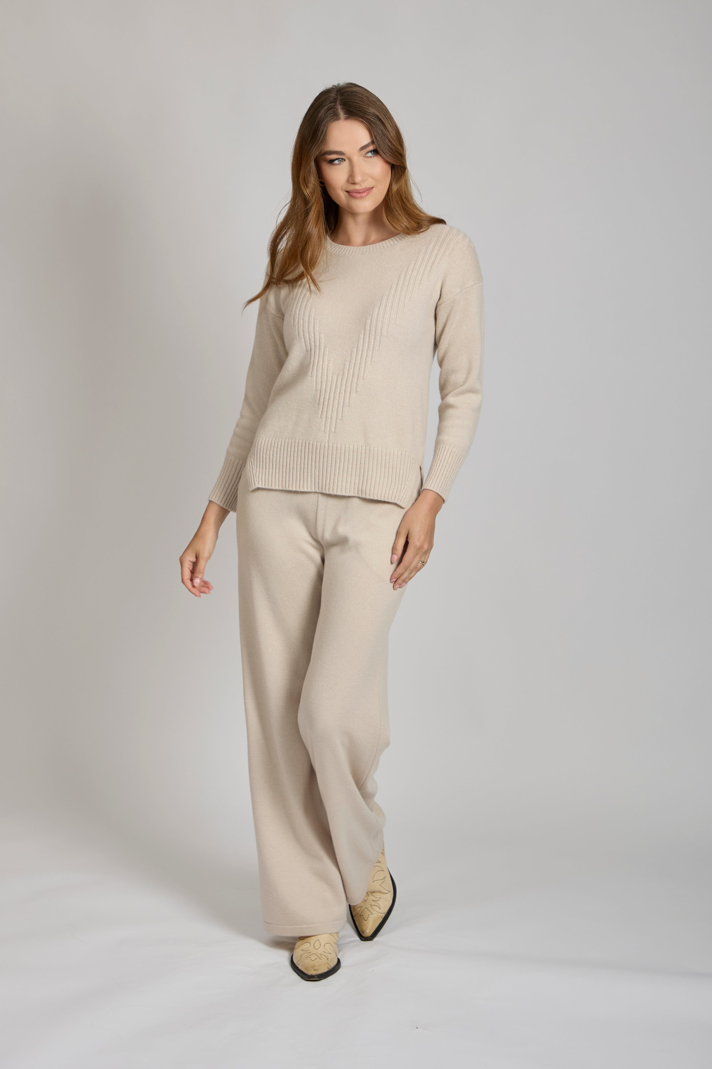 Beige cashmere crew-neck sweater, classic cut