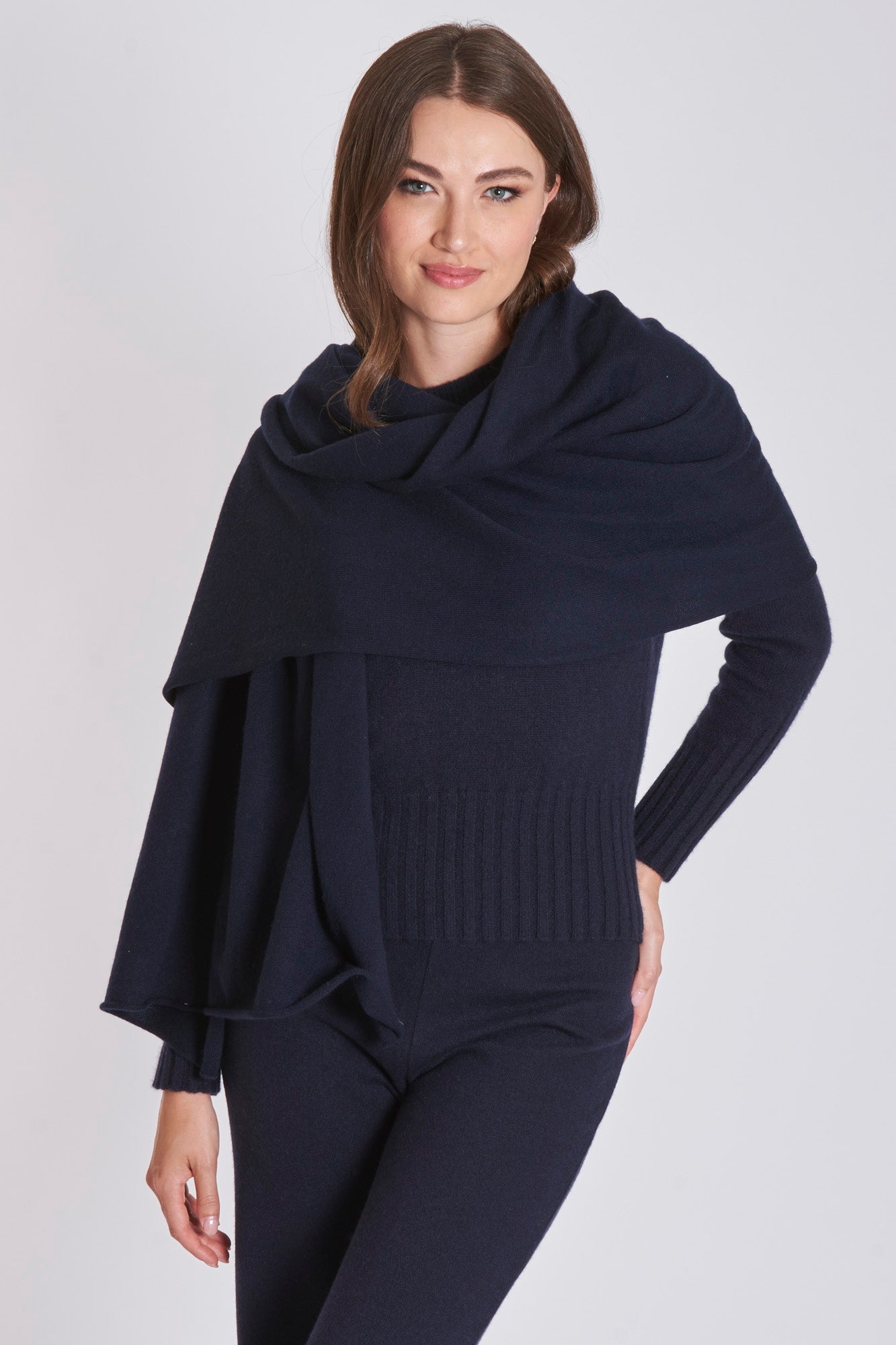 Divine Cashmere wrap scarf in cashmere, long rectangular knit with fringed ends