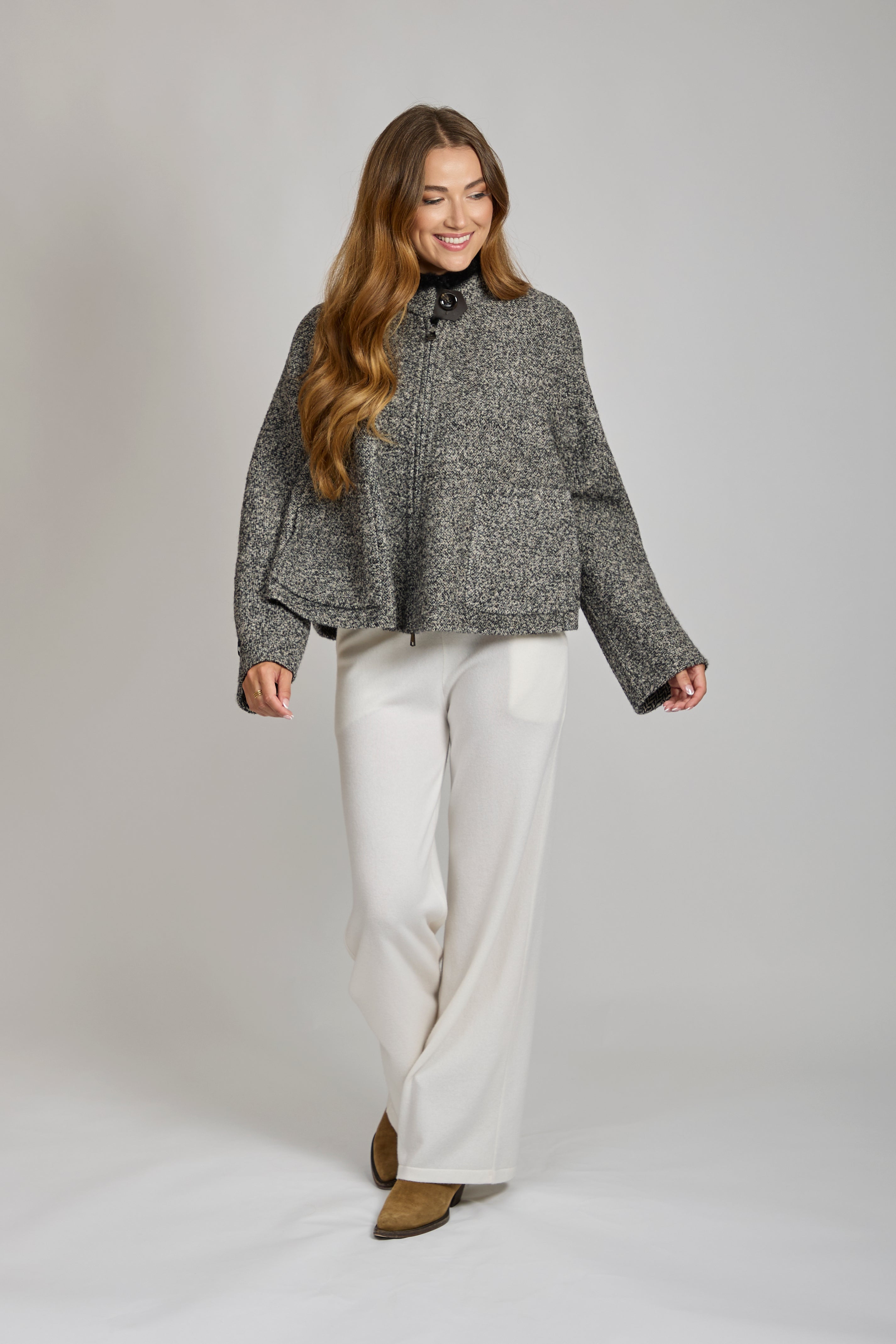 Herringbone cashmere-blend short jacket with tailored silhouette and textured weave