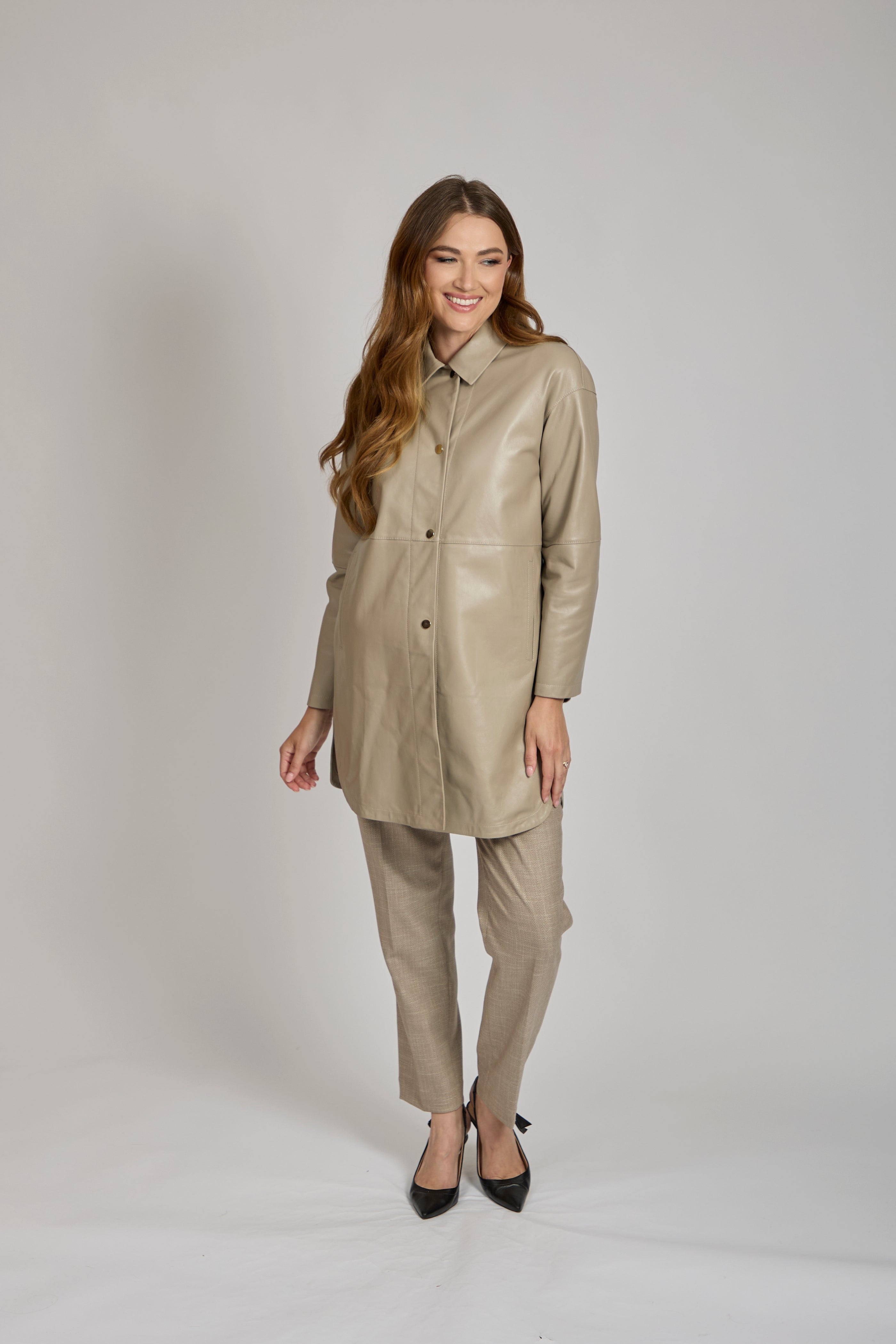 Divine Cashmere long leather coat with tailored silhouette, center buttons and side pockets