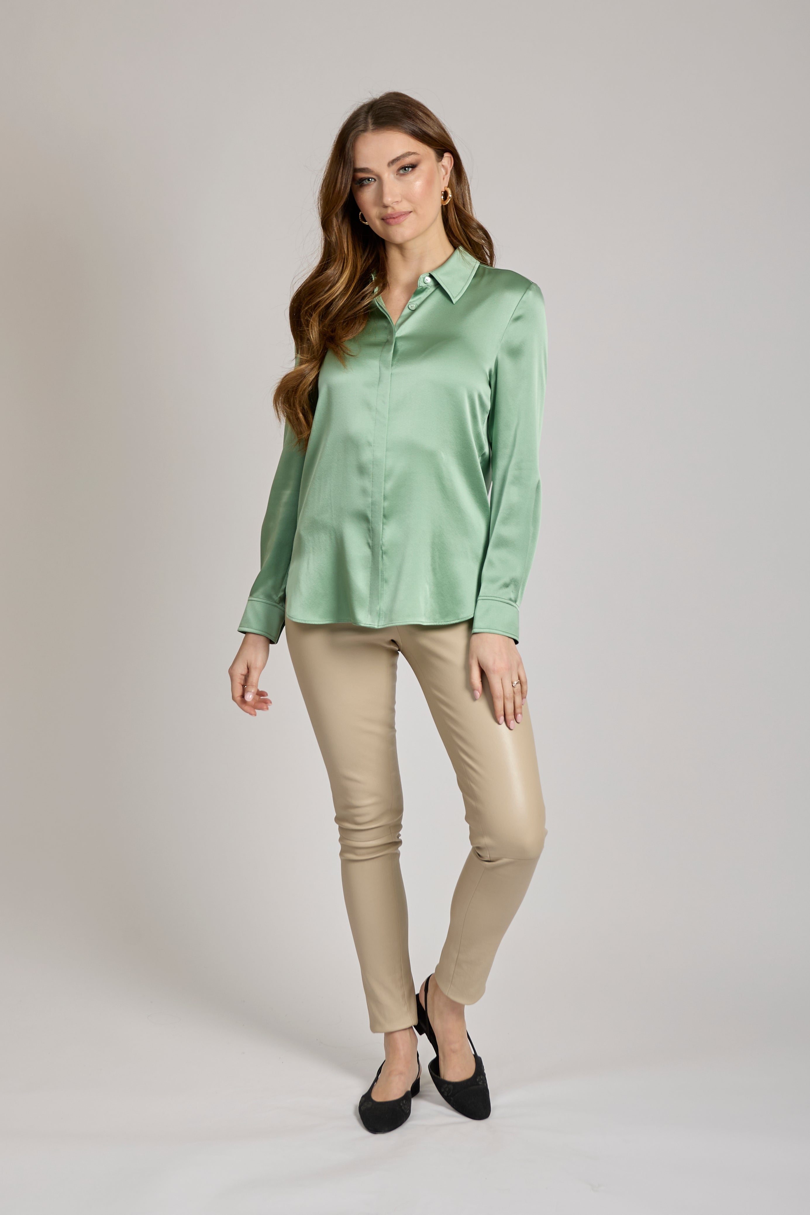 Pure silk collared shirt with long sleeves and button front, relaxed tailored cut, Divine Cashmere