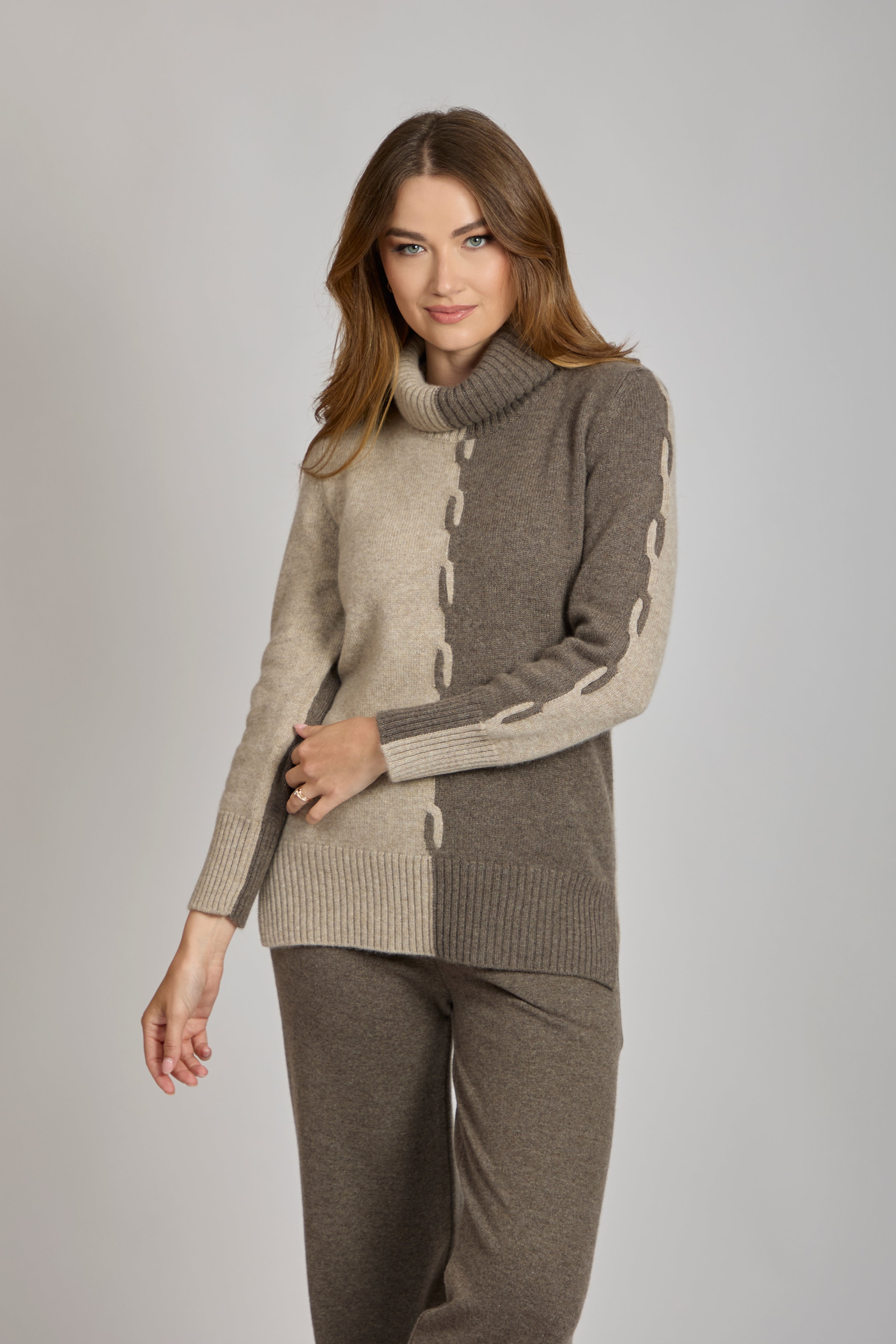 Two-tone cashmere high-neck jumper by Divine Cashmere, knitted pullover with contrasting tones.