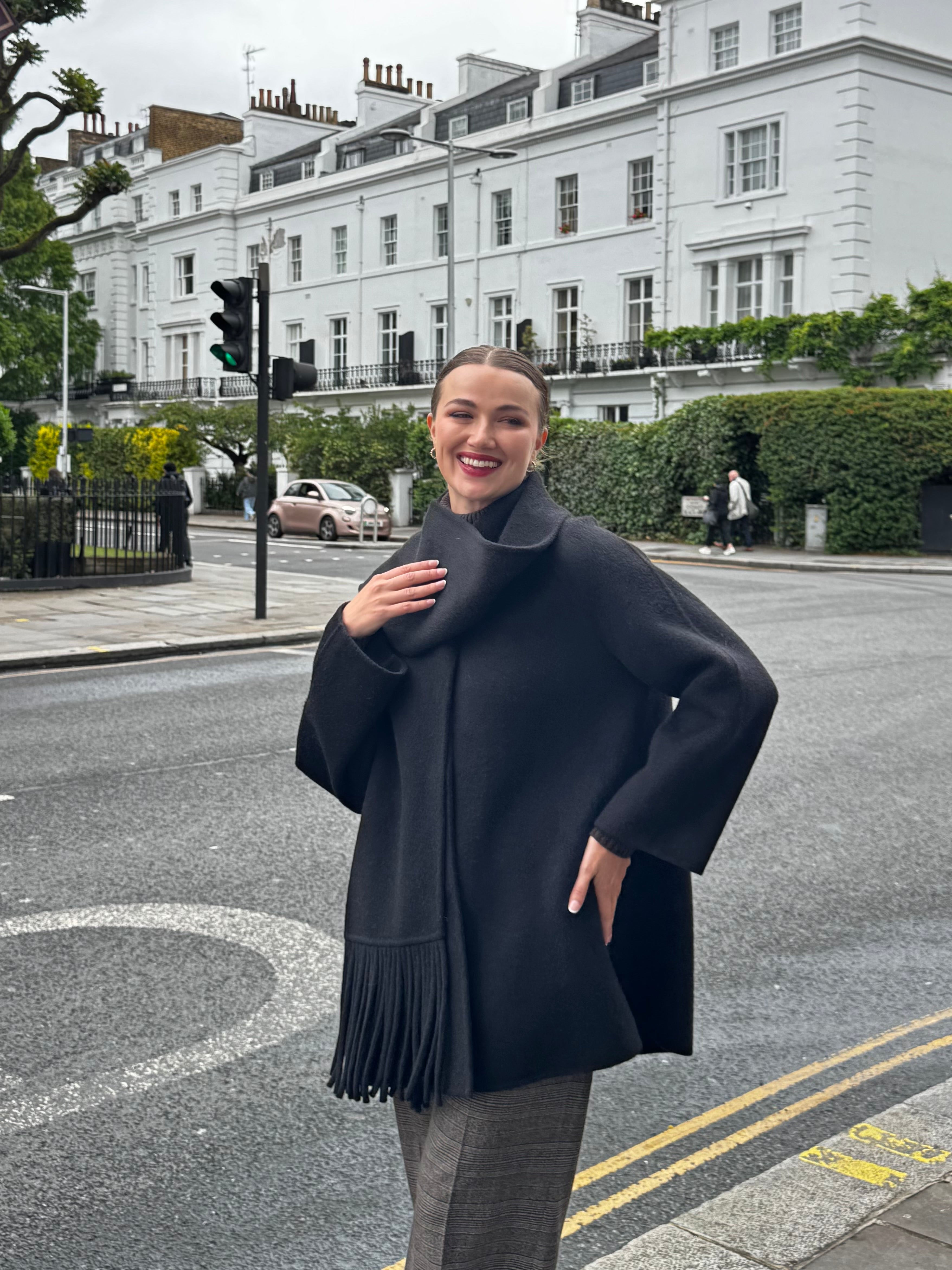 COAT WITH FRINGE SCARF-BLACK
