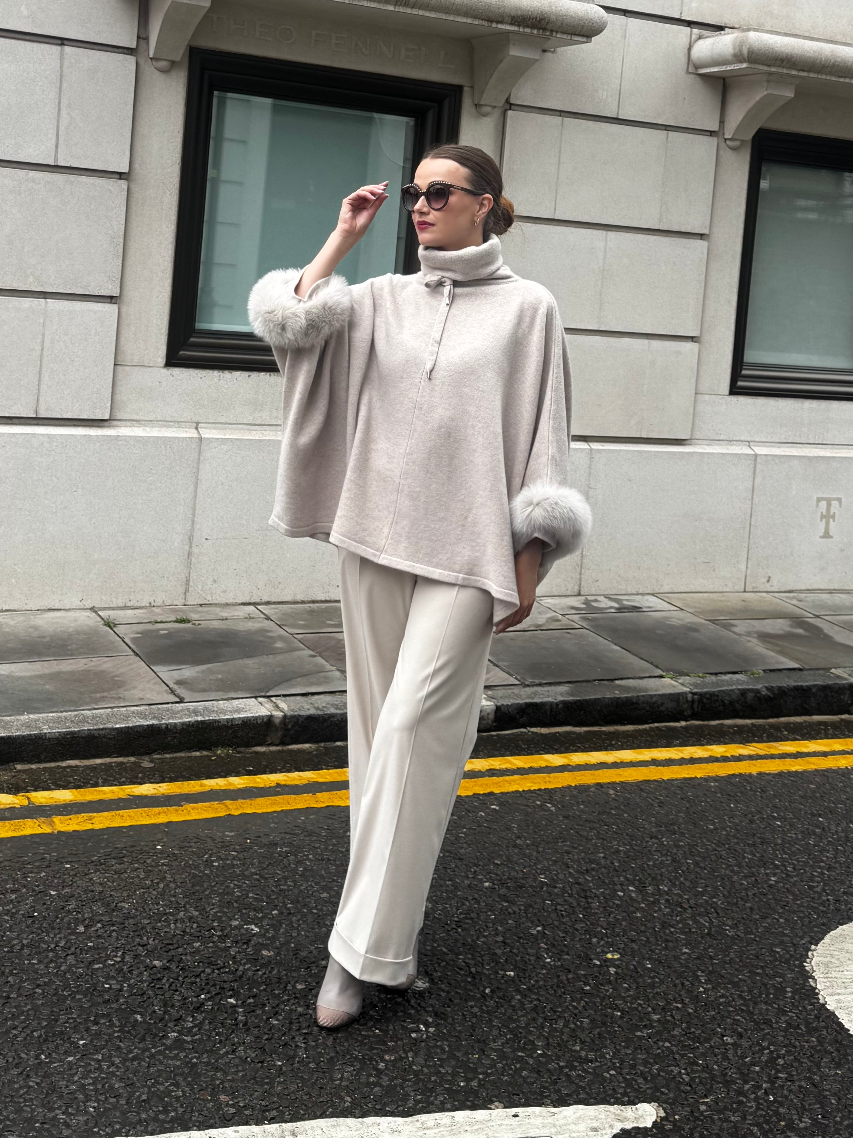 PONCHO WITH FOX CUFFS-BEIGE