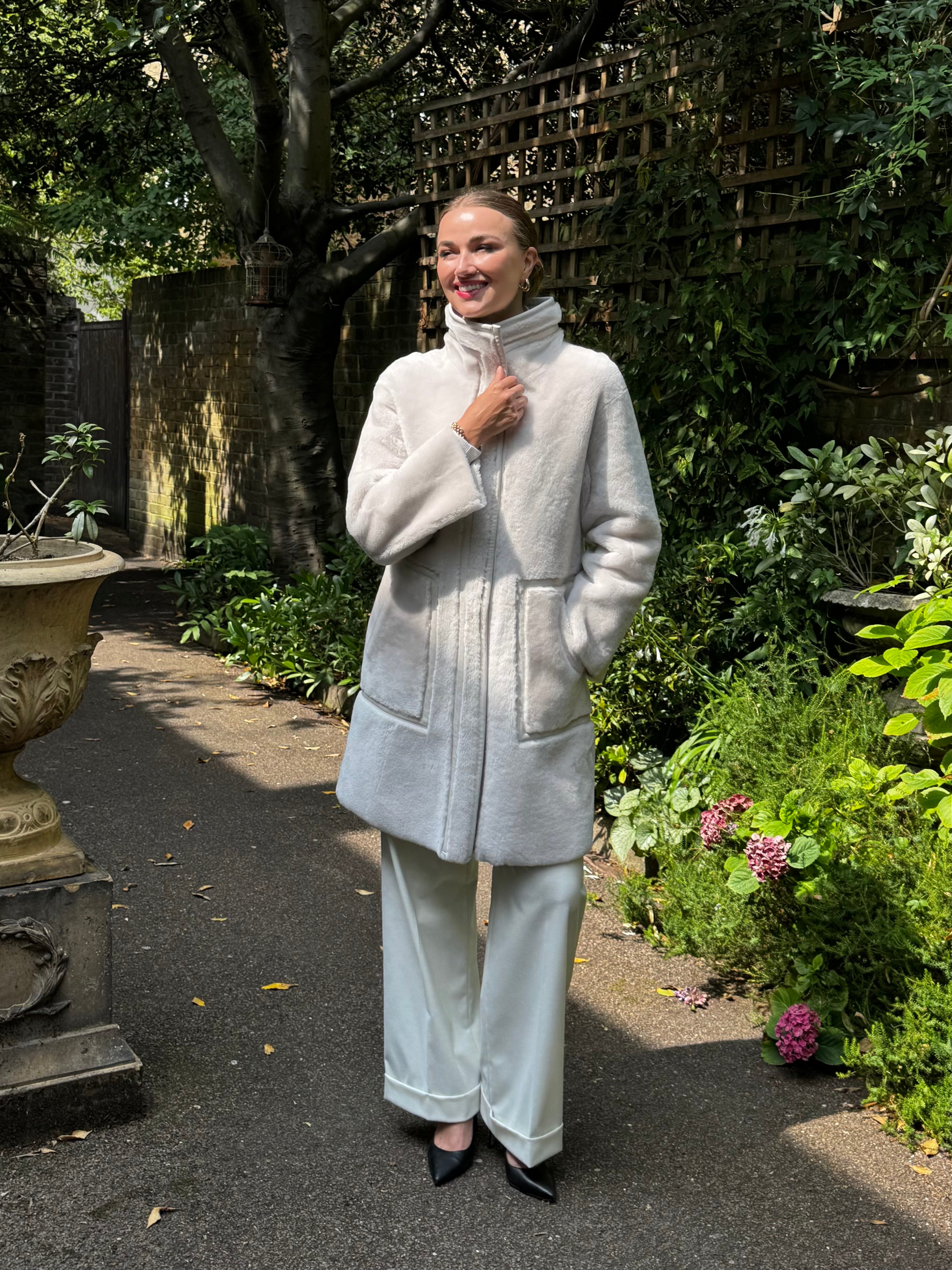 REVERSIBLE SHEARLING COAT WITH LEATHER DETAILS-MILK