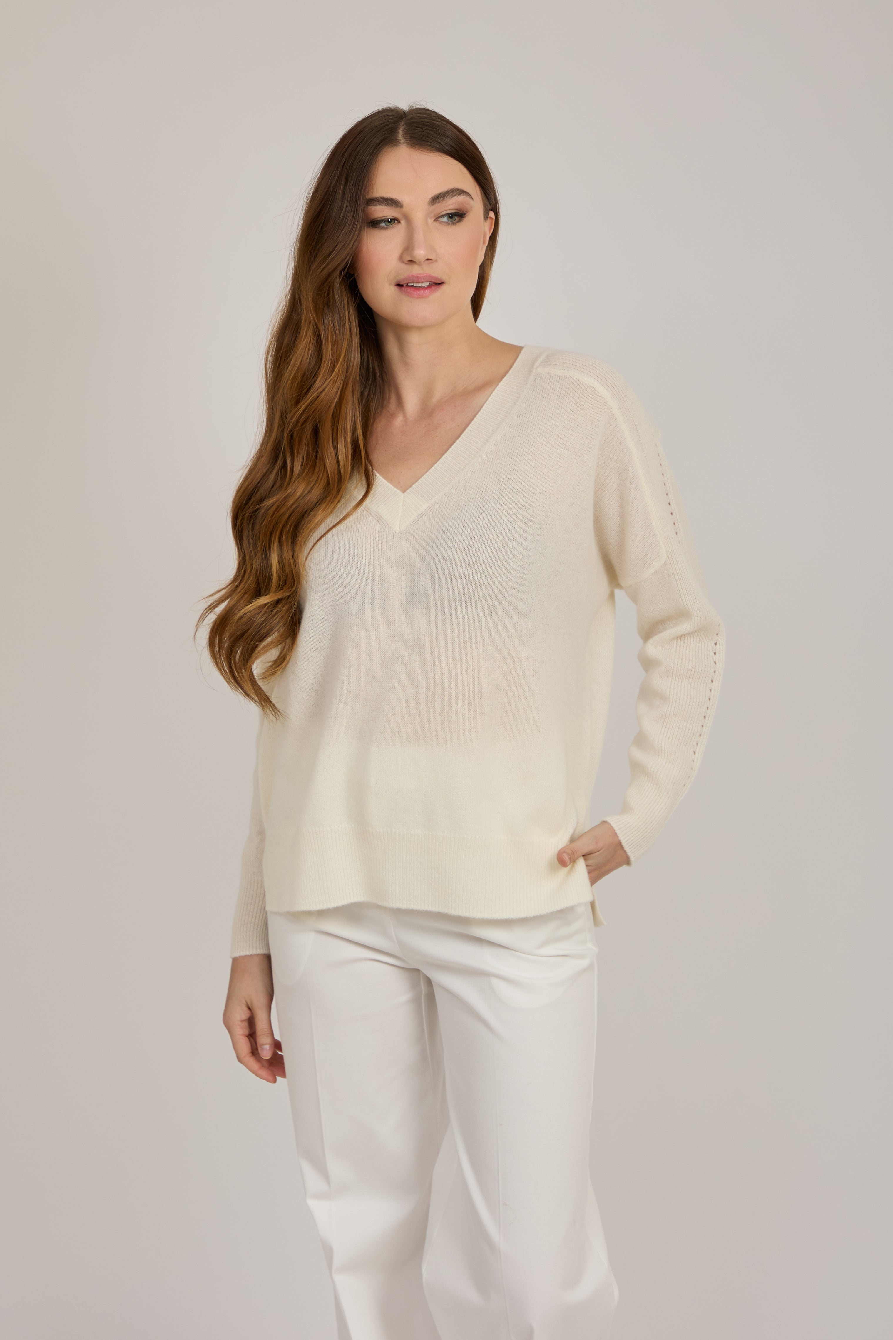 V NECK CASHMERE JUMPER-WHITE
