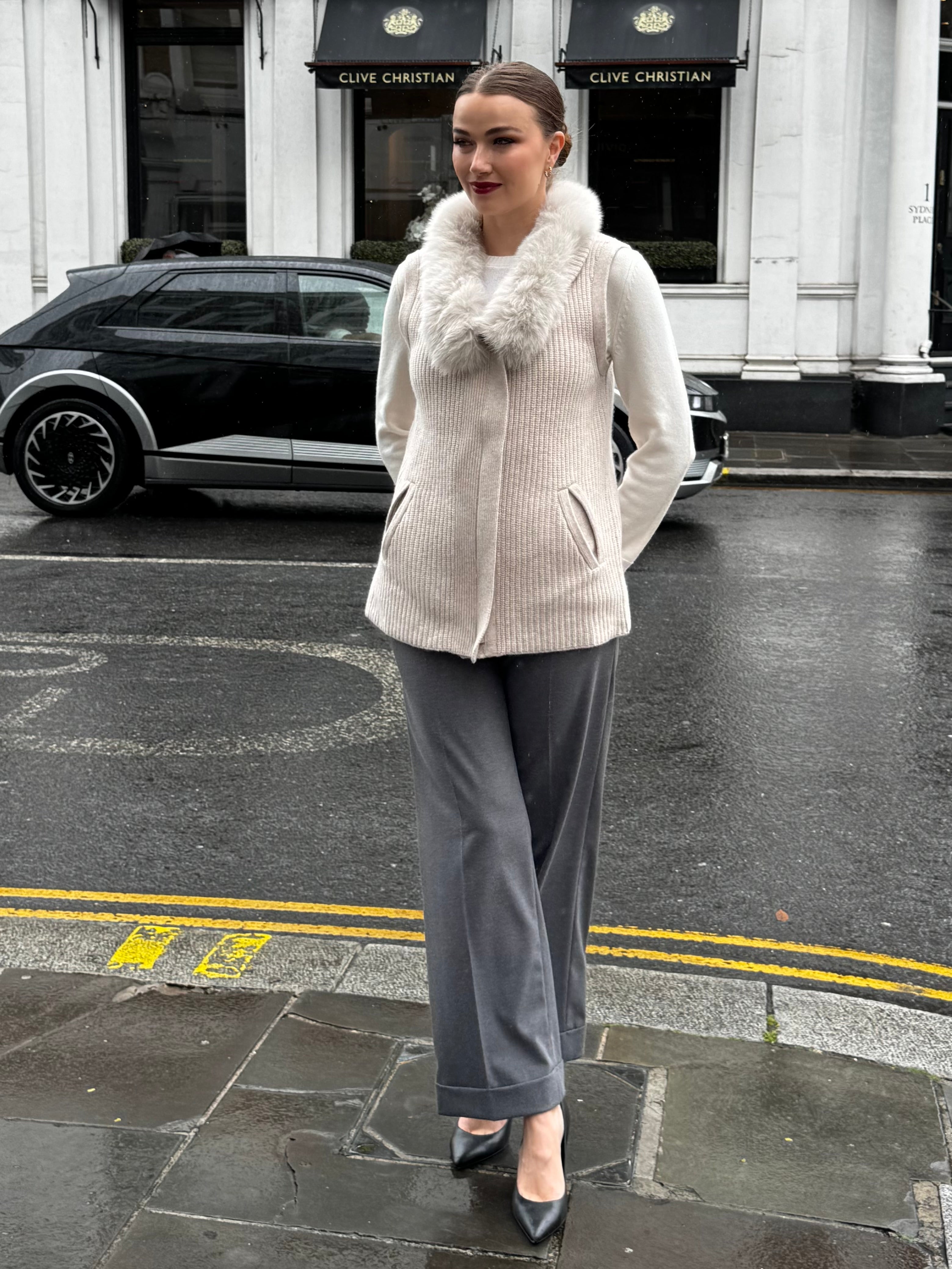 VEST  WITH FOX COLLAR- BEIGE